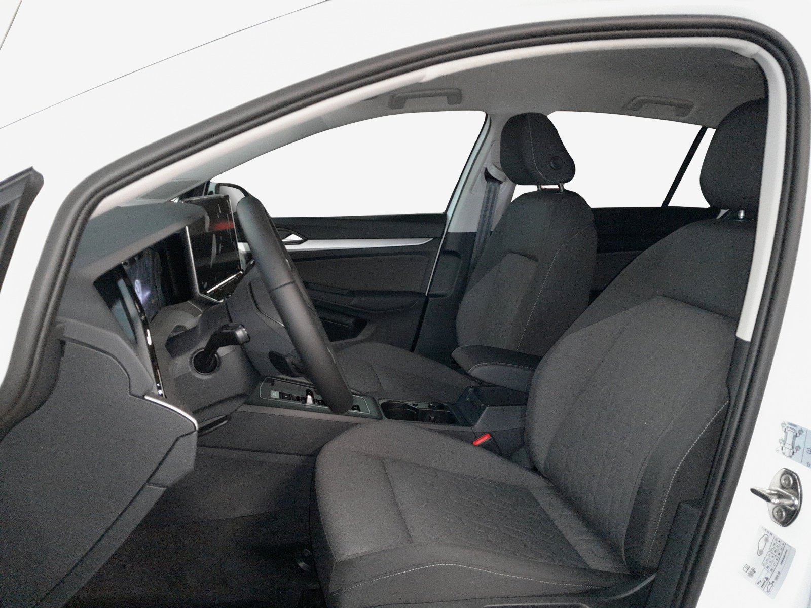VW Golf 1.5 e TSI mHEV United DSG-image-7