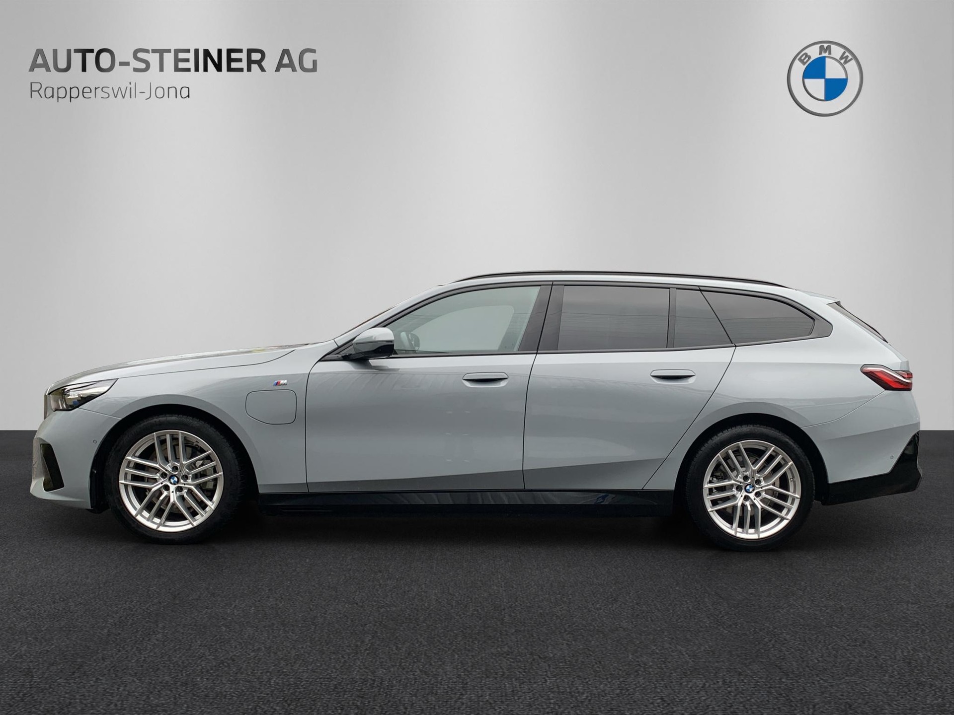 BMW 530e xDrive Touring M Sport-image-1