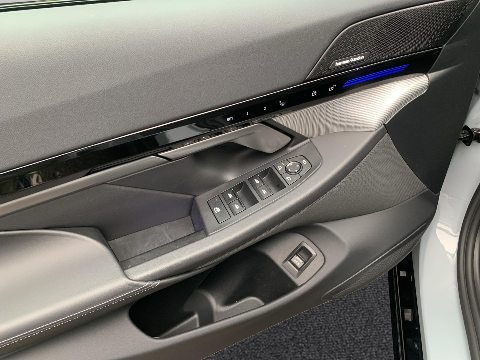 BMW 530e xDrive Touring M Sport-image-10