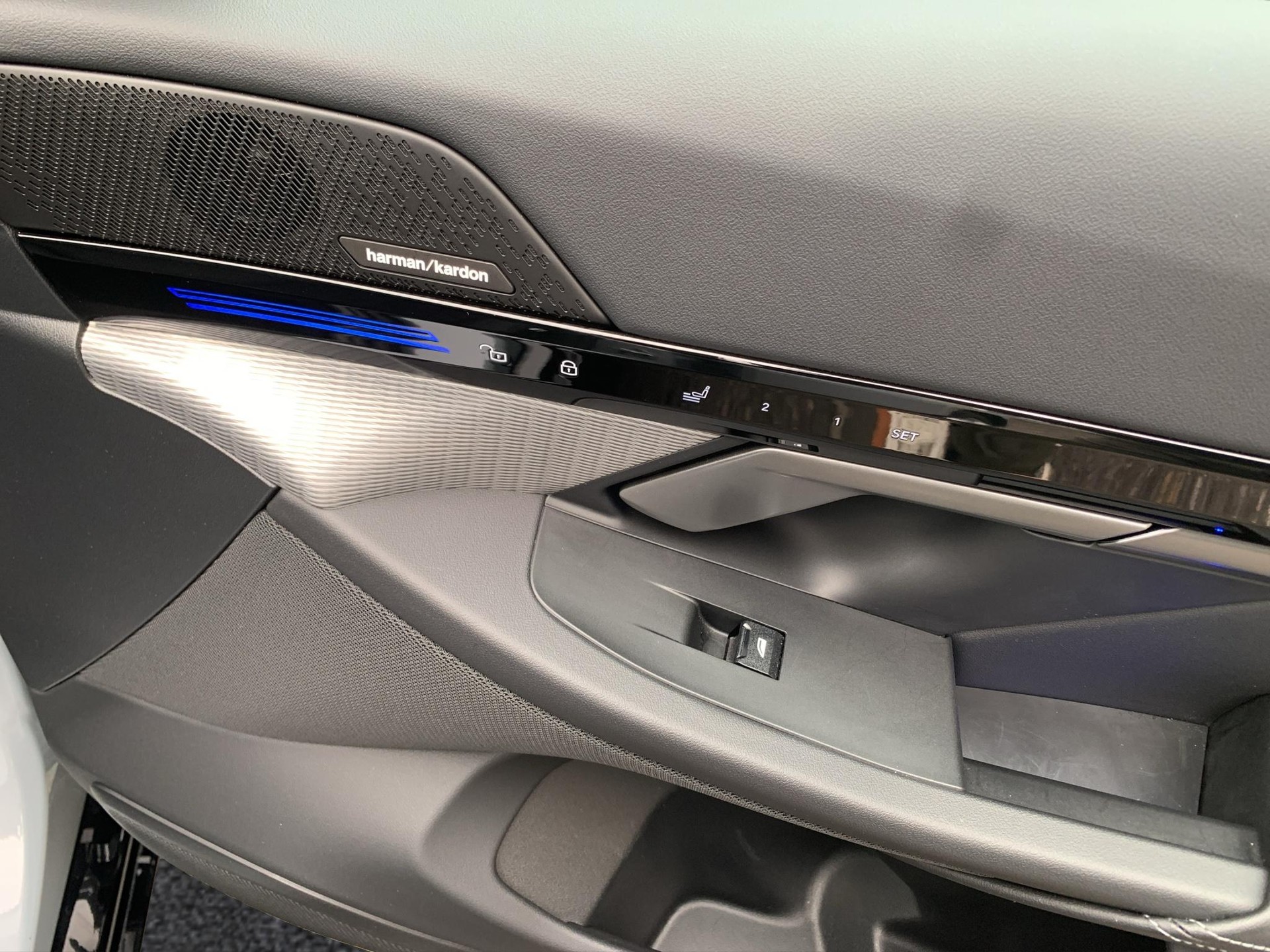 BMW 530e xDrive Touring M Sport-image-14
