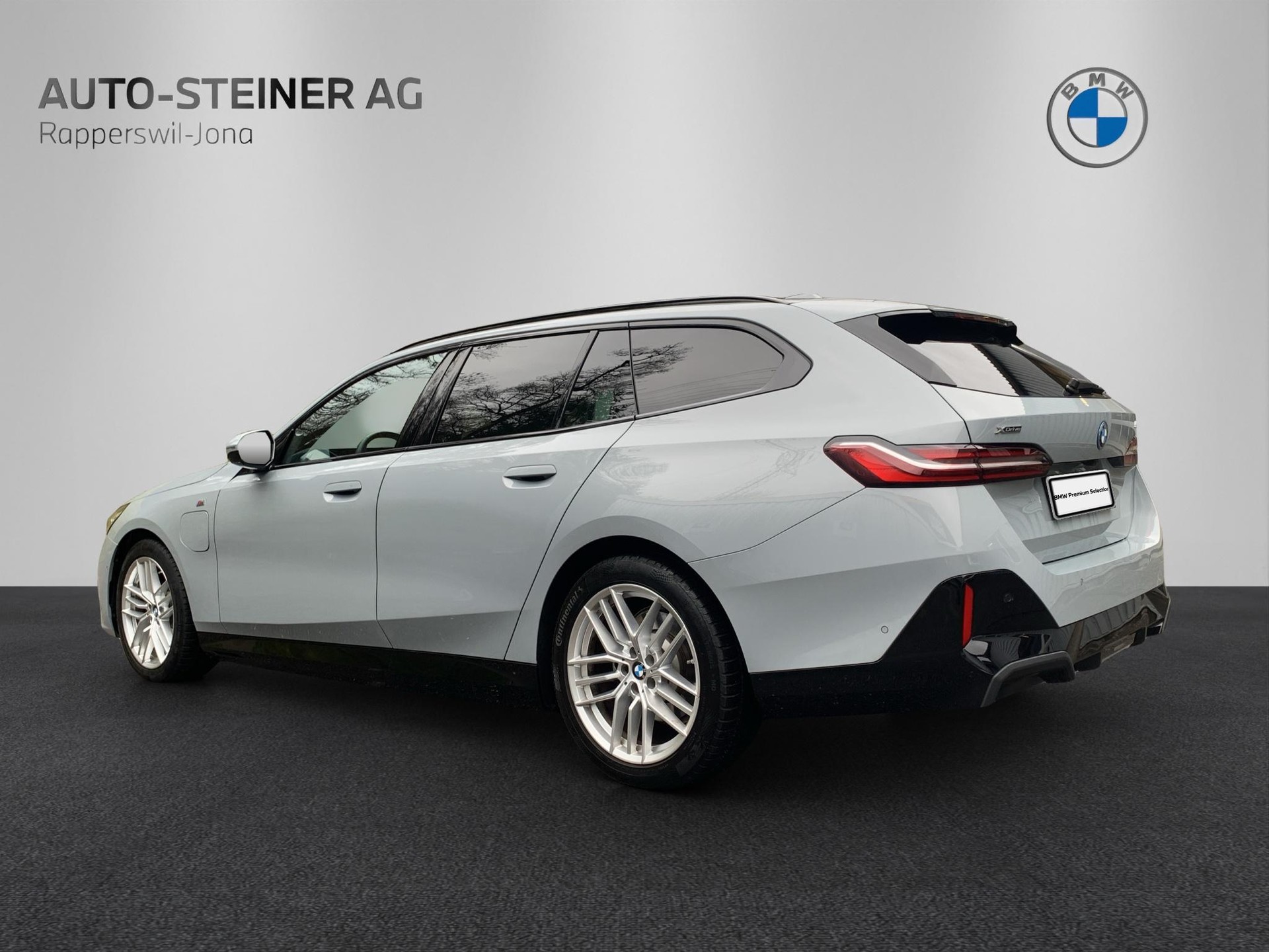 BMW 530e xDrive Touring M Sport-image-2
