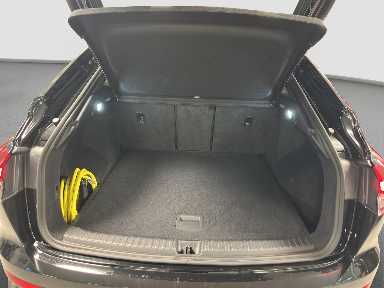 AUDI Q4 Sportback e-tron 50 quattro-image-9