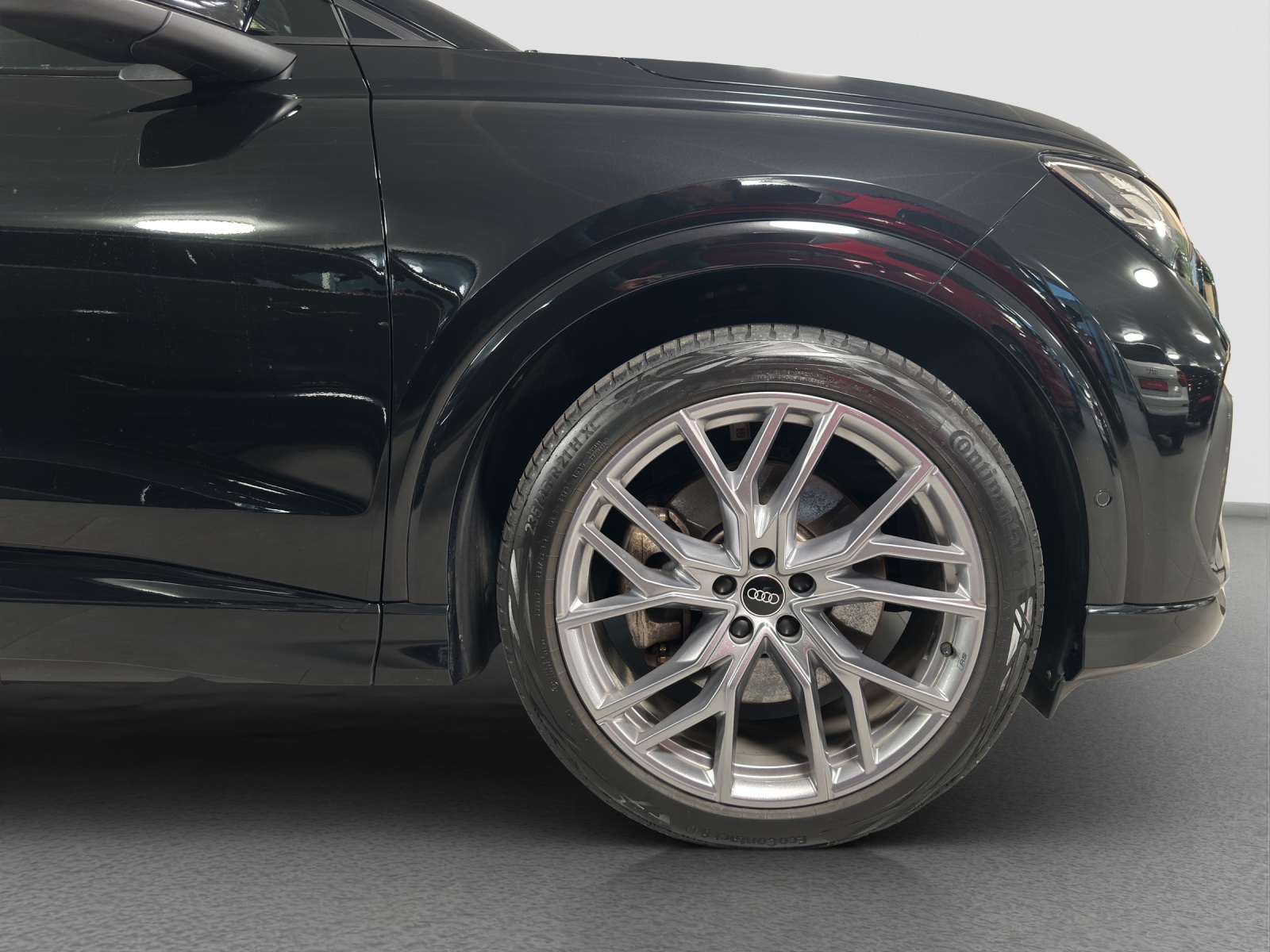 AUDI Q4 Sportback e-tron 50 quattro-image-4