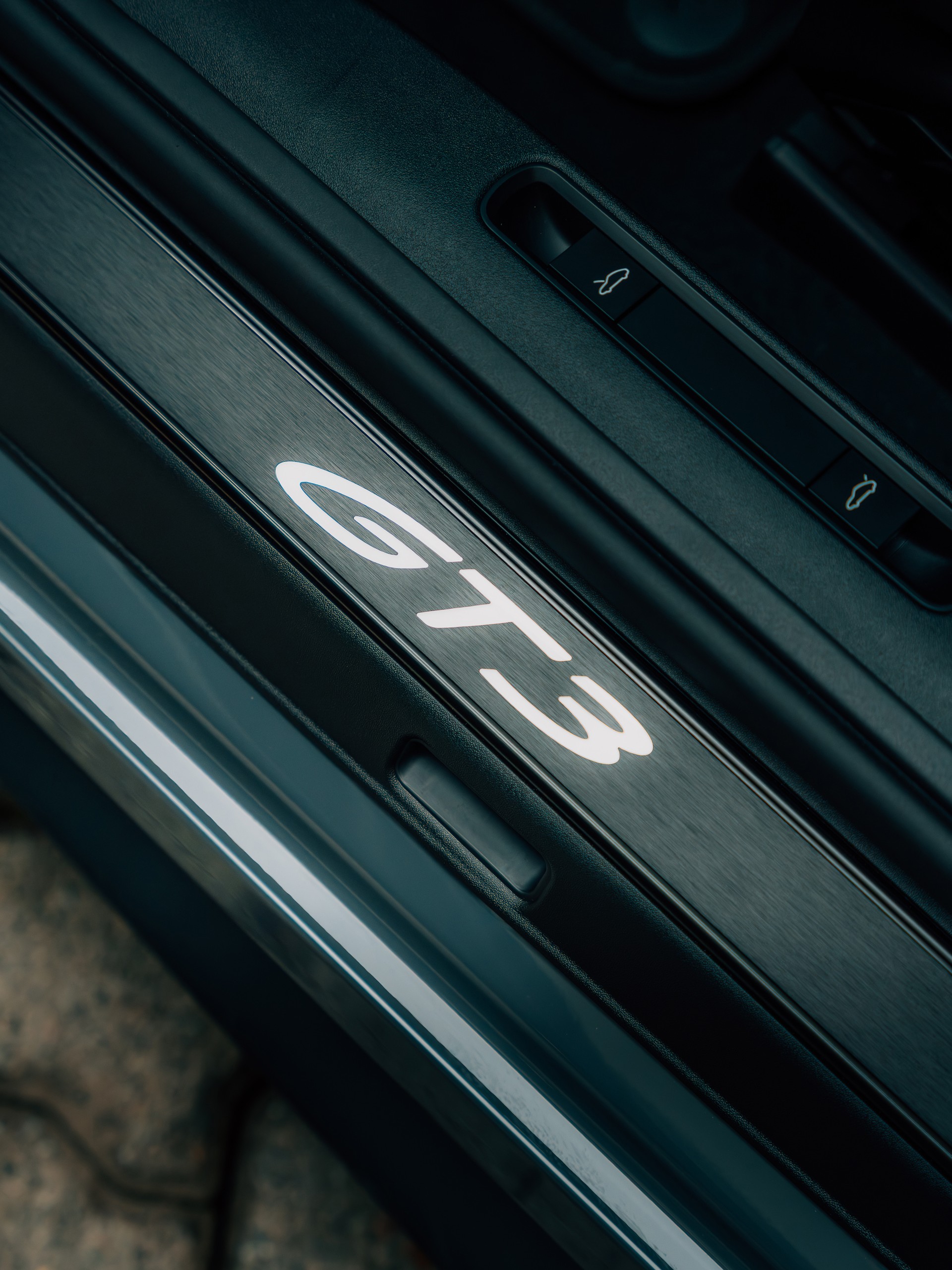 PORSCHE 911 Carrera GT3 PDK mit PCCB-image-13