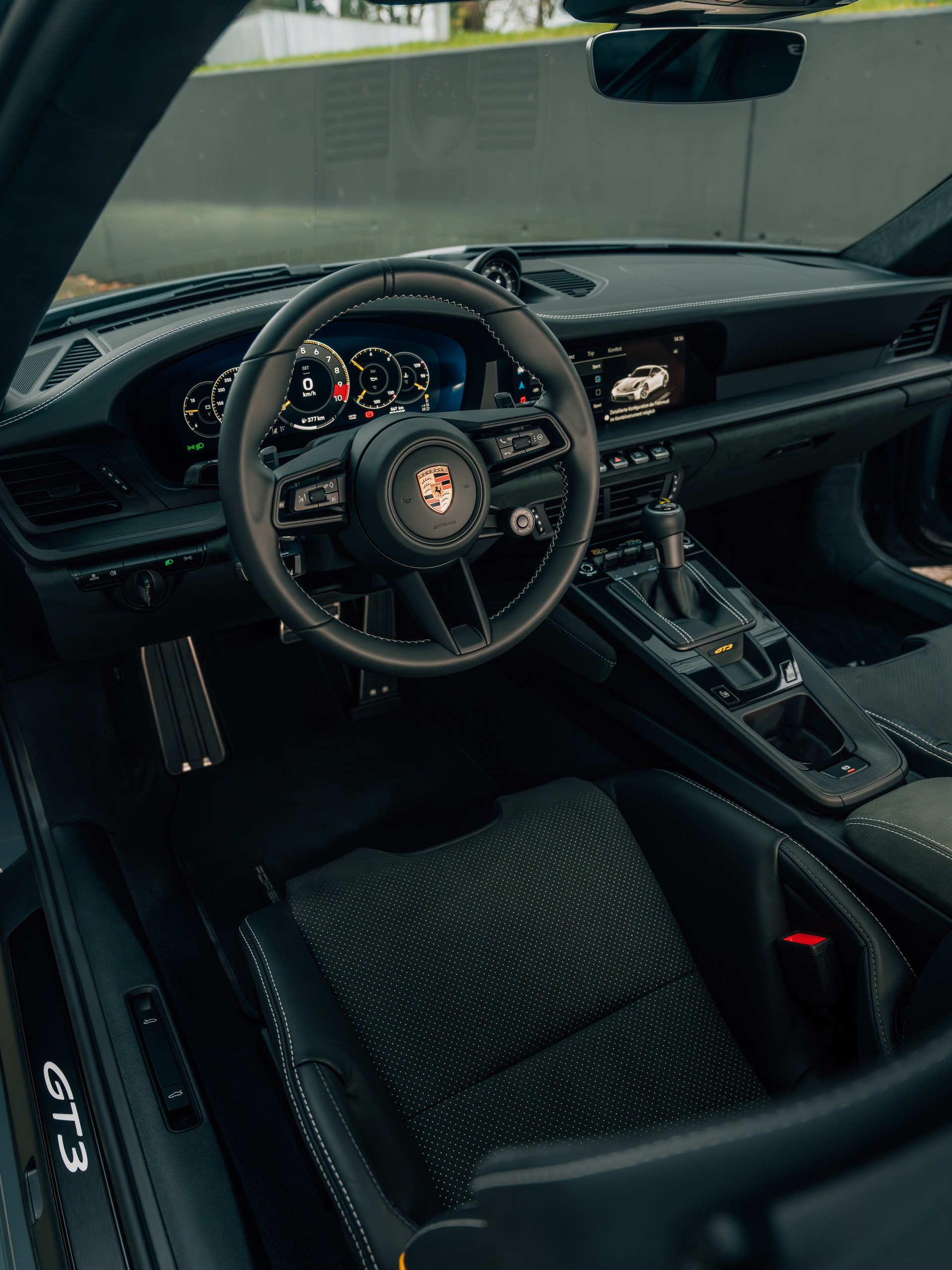 PORSCHE 911 Carrera GT3 PDK mit PCCB-image-9