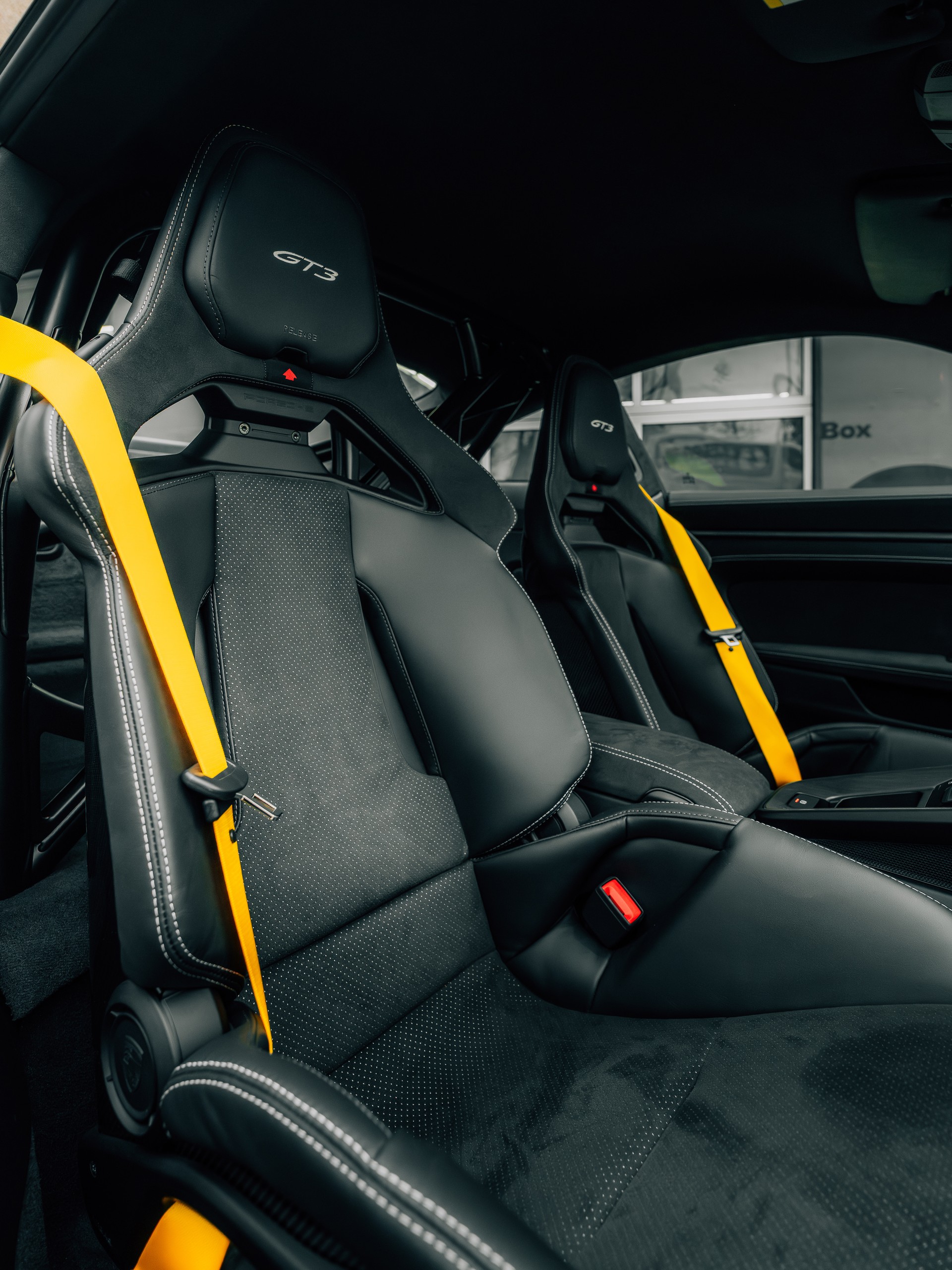 PORSCHE 911 Carrera GT3 PDK mit PCCB-image-10