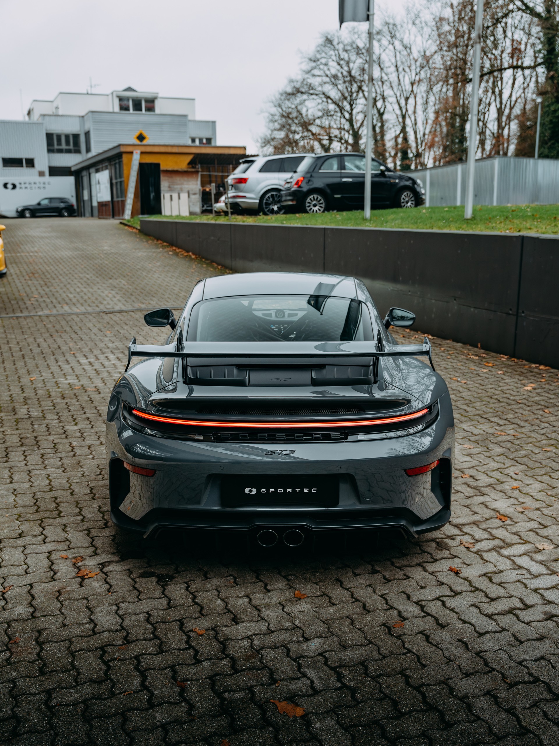 PORSCHE 911 Carrera GT3 PDK mit PCCB-image-4