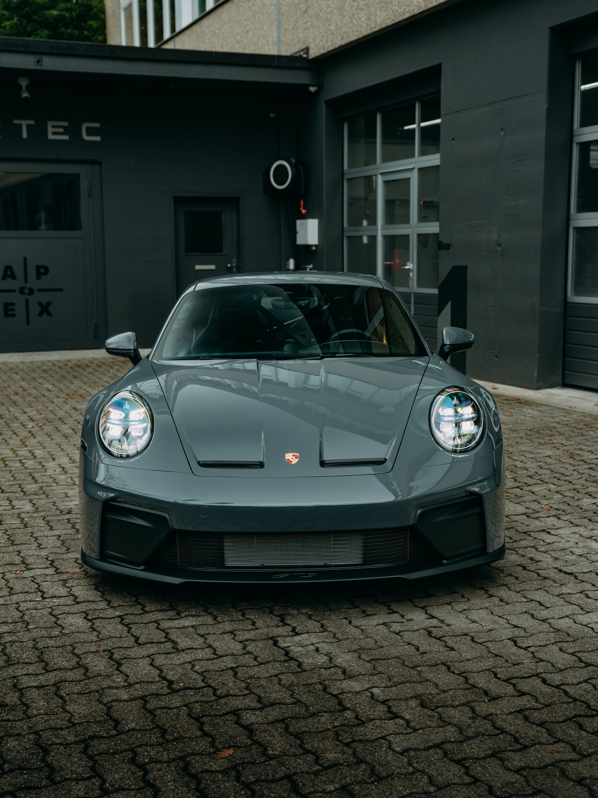 PORSCHE 911 Carrera GT3 PDK mit PCCB-image-1