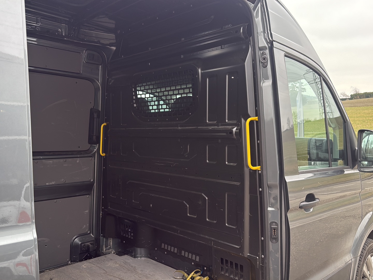 VW Crafter 35 2.0 BiTDI Entry L3 A-image-12