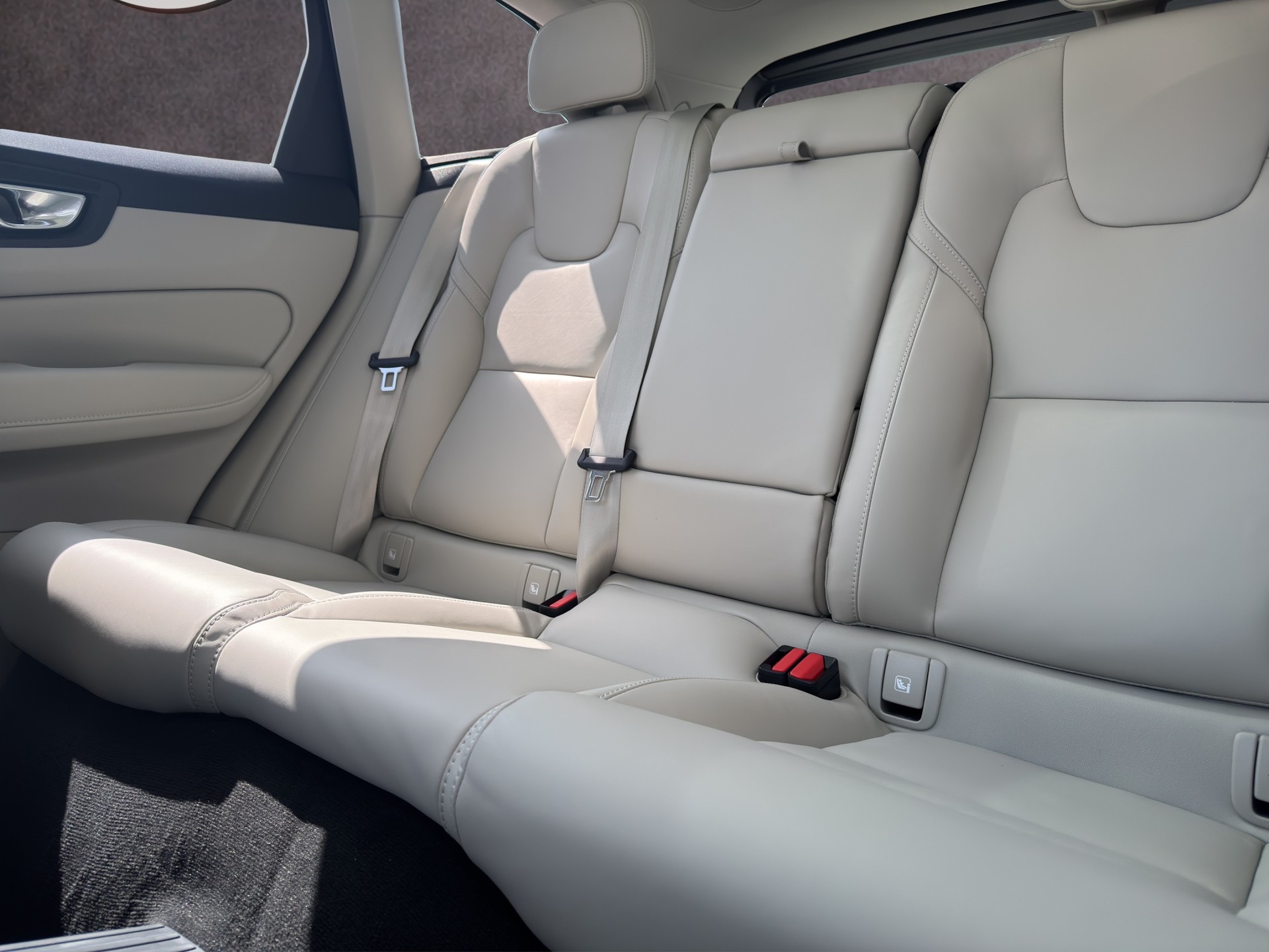 VOLVO XC60 2.0 T6 TE Ultra Bright eAWD-image-11
