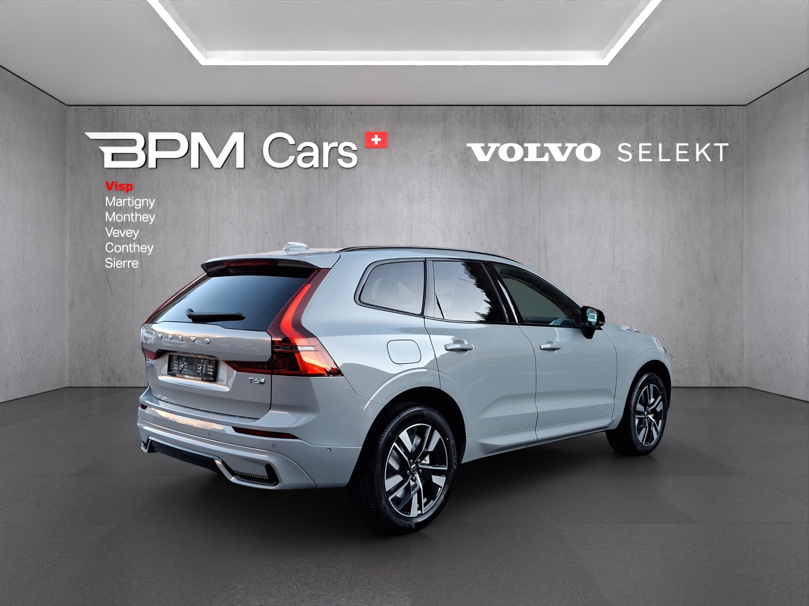 VOLVO XC60 T6 eAWD PluginHybrid Plus Dark Geartronic-image-2