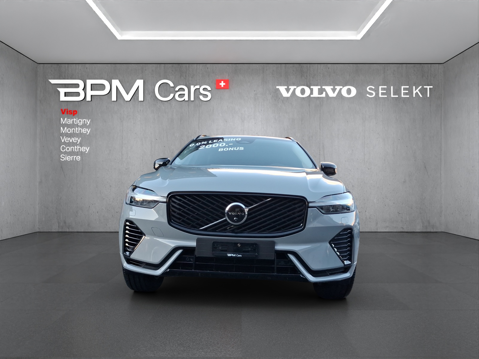 VOLVO XC60 T6 eAWD PluginHybrid Plus Dark Geartronic-image-1