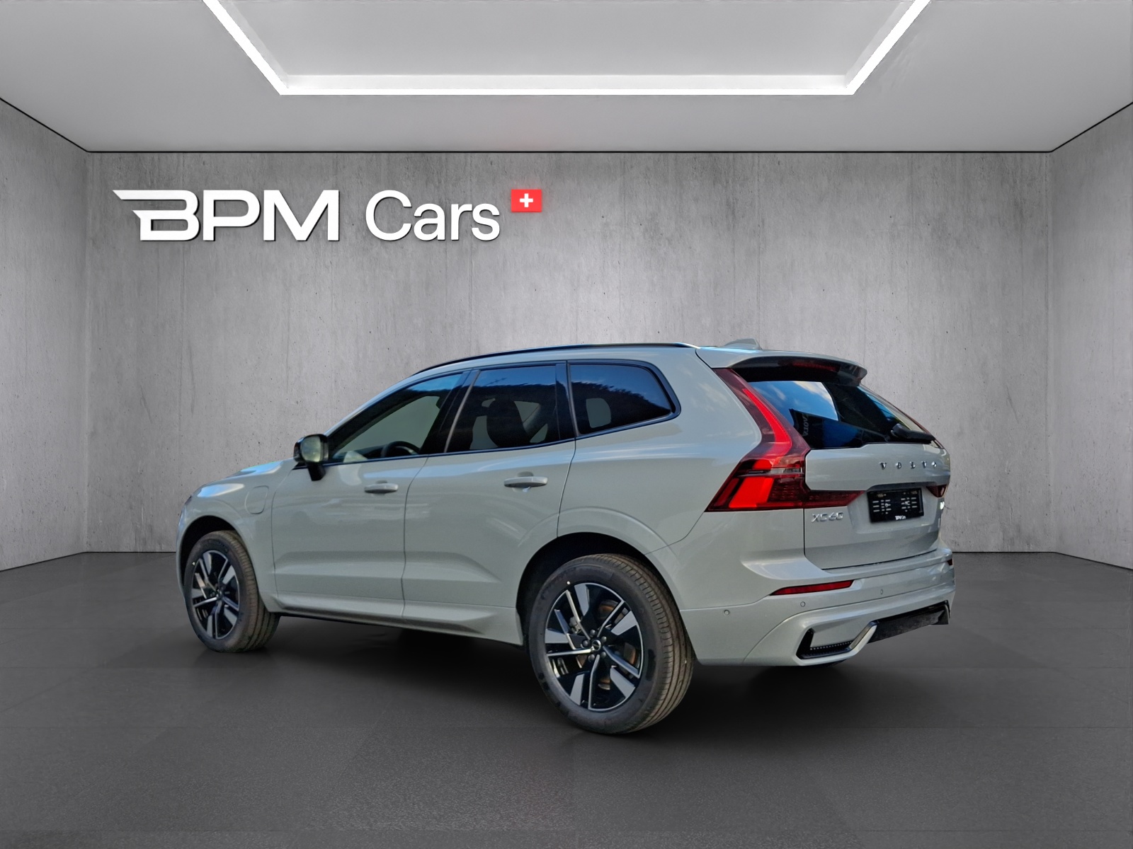 VOLVO XC60 T6 eAWD PluginHybrid Plus Dark Geartronic-image-2