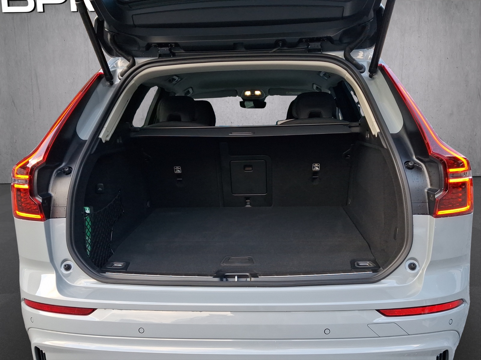 VOLVO XC60 T6 eAWD PluginHybrid Plus Dark Geartronic-image-16