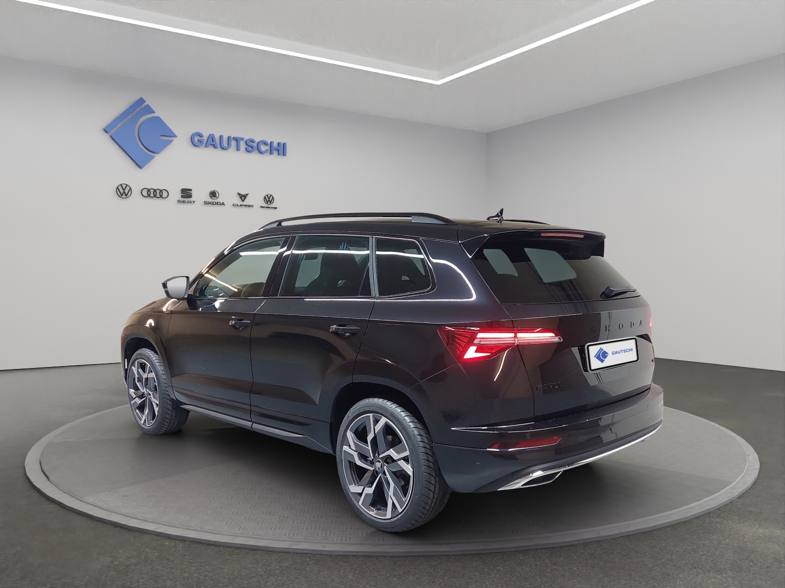 SKODA Karoq 2.0 TSI SportLine 4x4 DSG-image-2