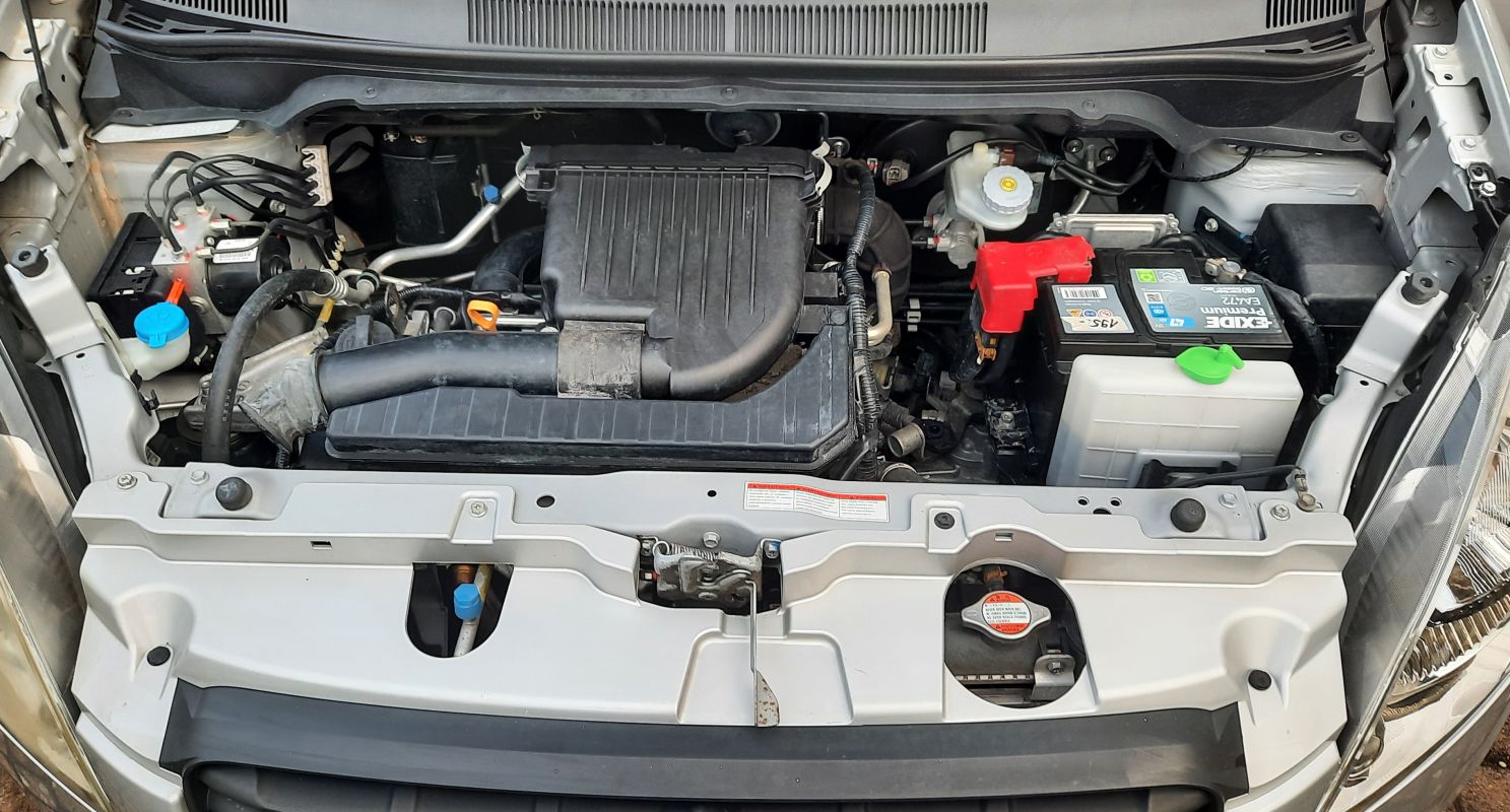 SUZUKI Splash 1.2i 16V GL Indigo-image-5