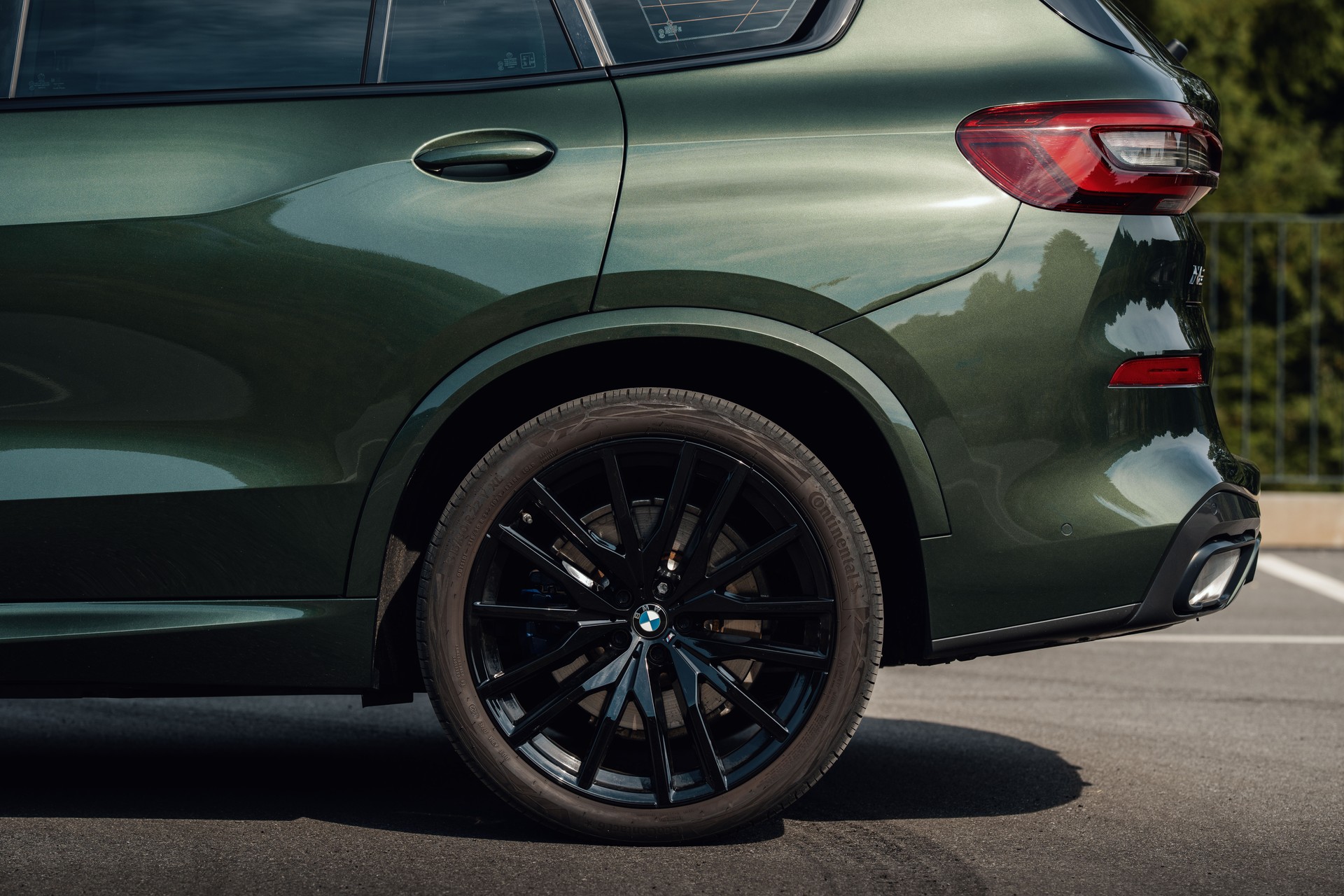 BMW X5 xDrive45e Colour Edition Steptronic-image-6