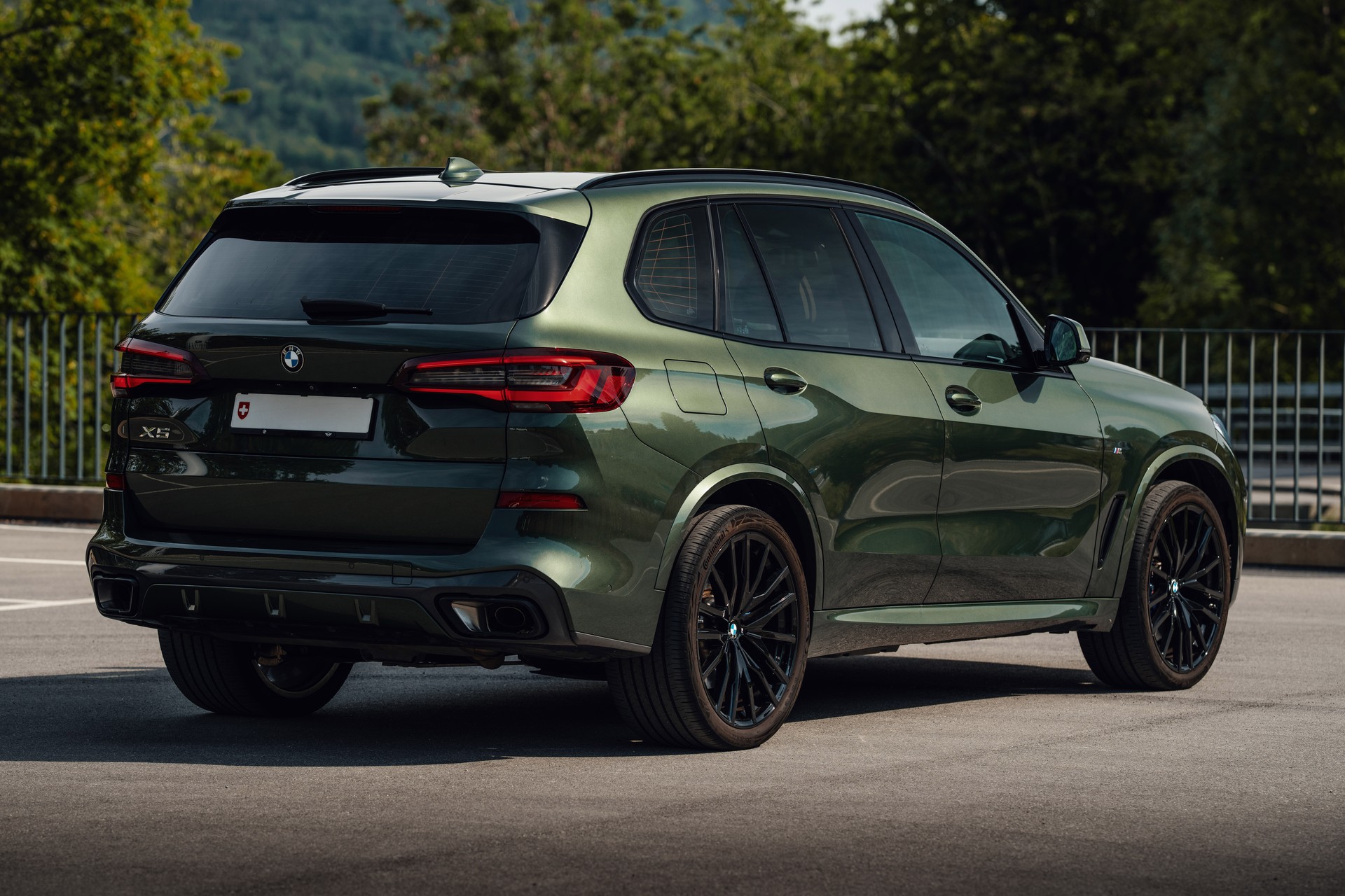 BMW X5 xDrive45e Colour Edition Steptronic-image-1