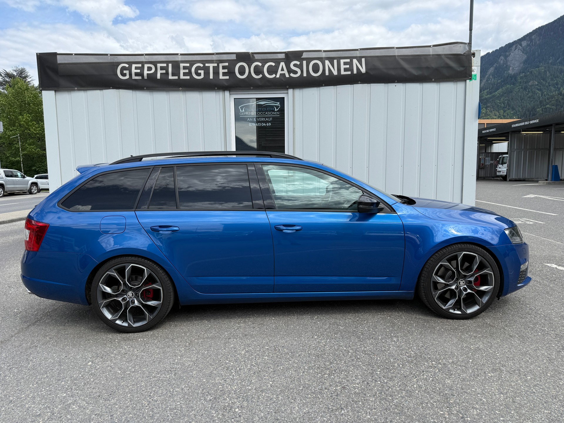 SKODA Octavia Combi 2.0 TDI RS DSG *RS-EXTREM* *TIEFERLEGUNG* H&R *DISTANZSCHEIBEN * 19" ALU*-showroom-element-2