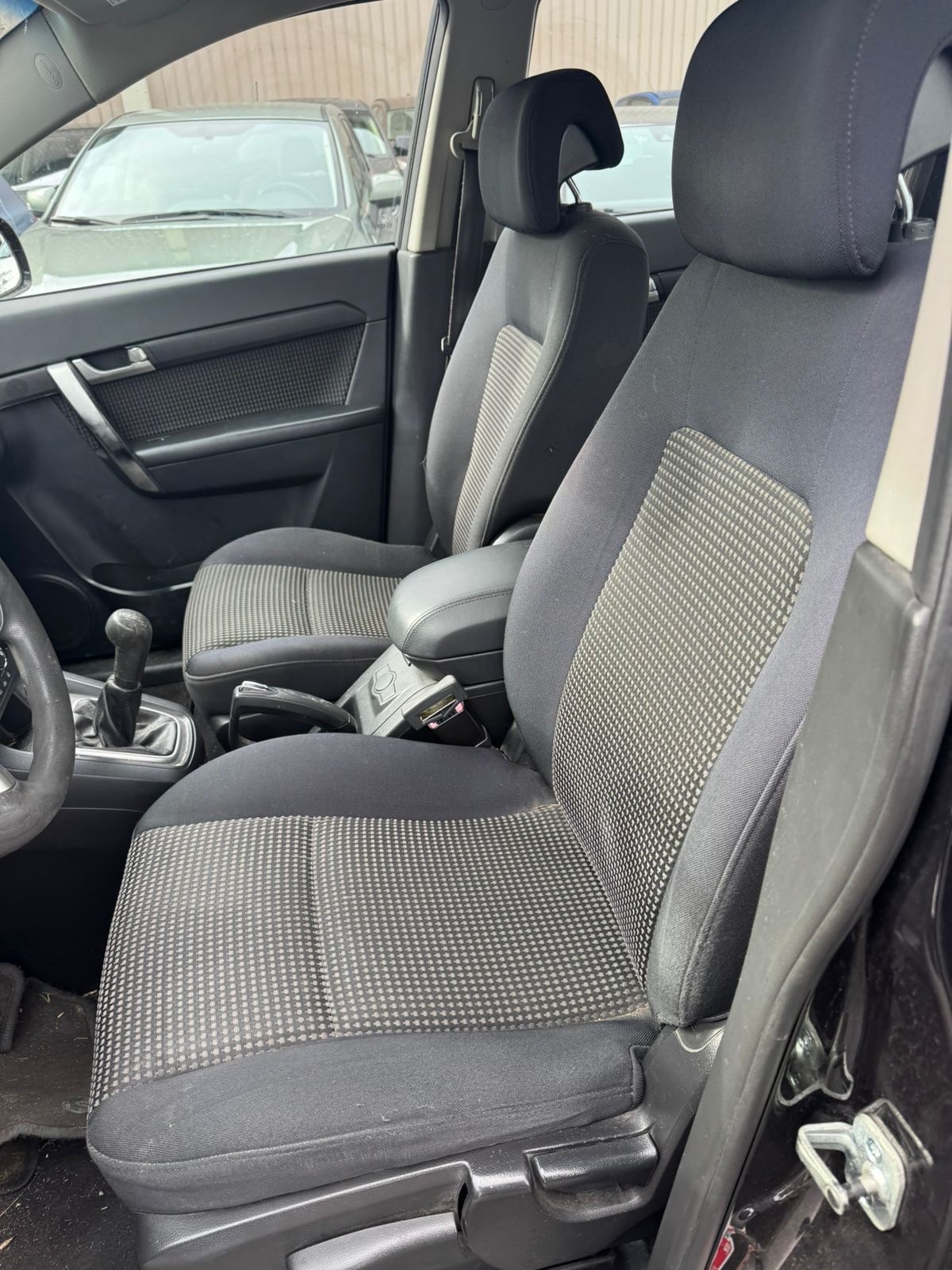 CHEVROLET Captiva 2.4 LS 4WD-image-8