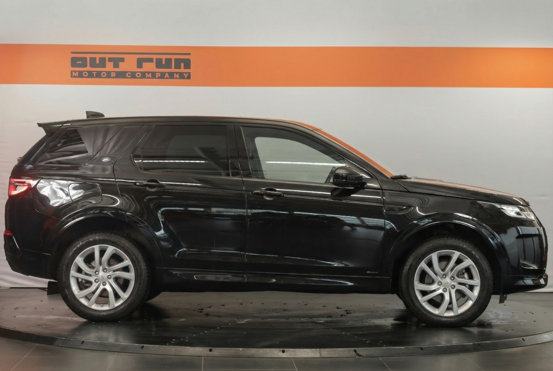 LAND ROVER Discovery Sport R Dyn P250 2.0 Si4 MHEV SE AT9-showroom-element-3