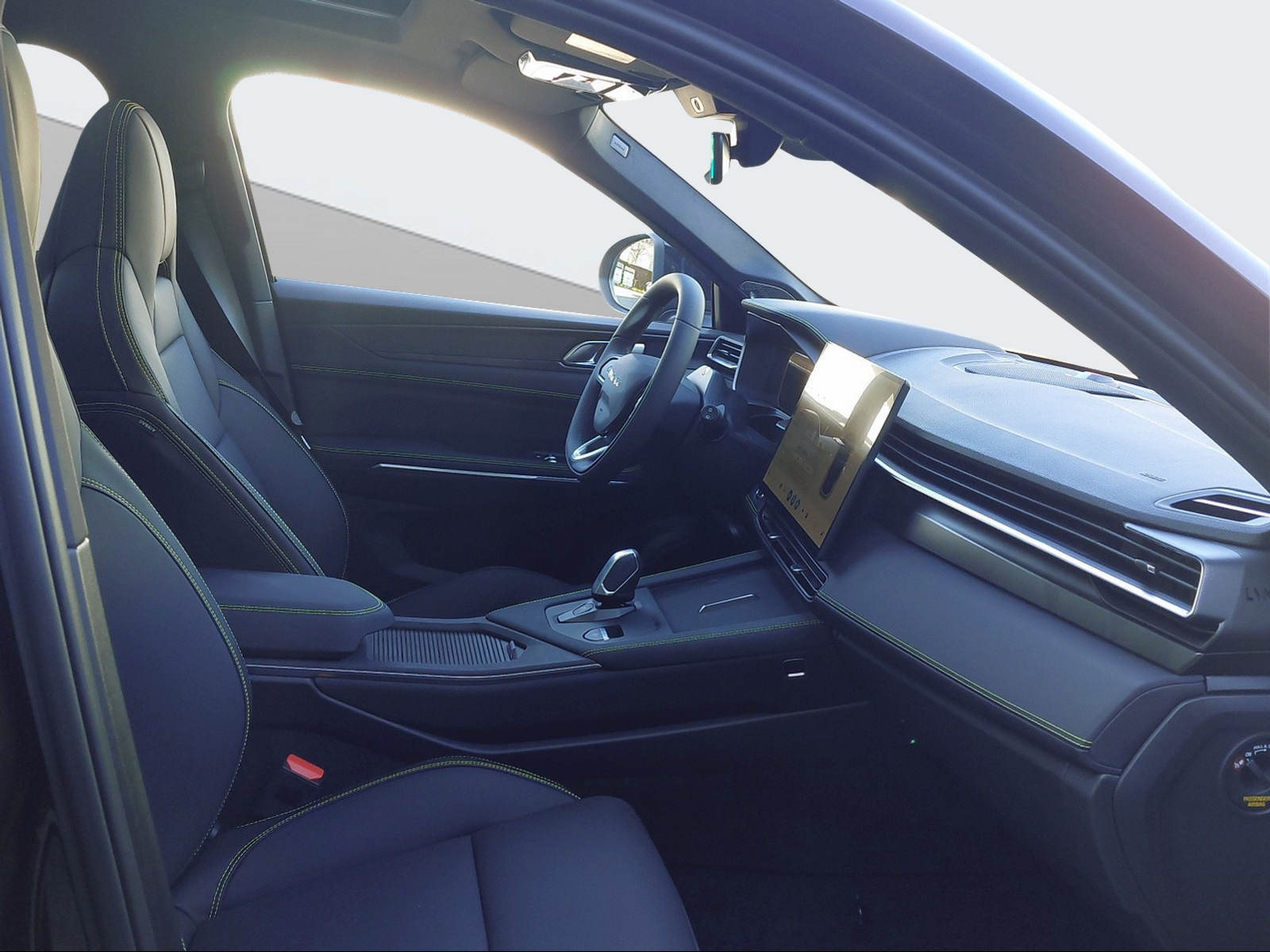 LYNK & CO 01 1.5 PHEV More-image-13