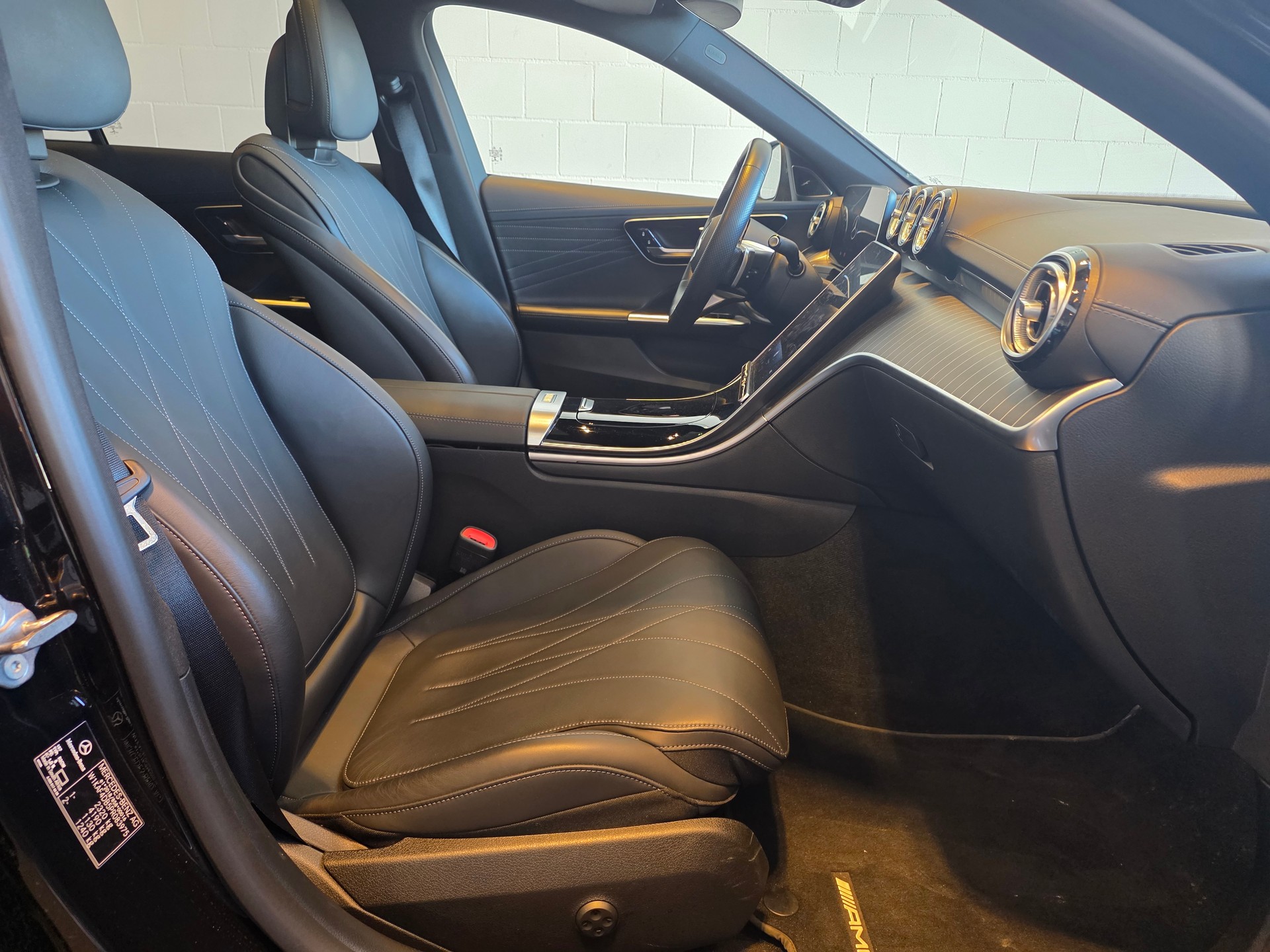 MERCEDES-BENZ C 200 4M AMG Line-image-17