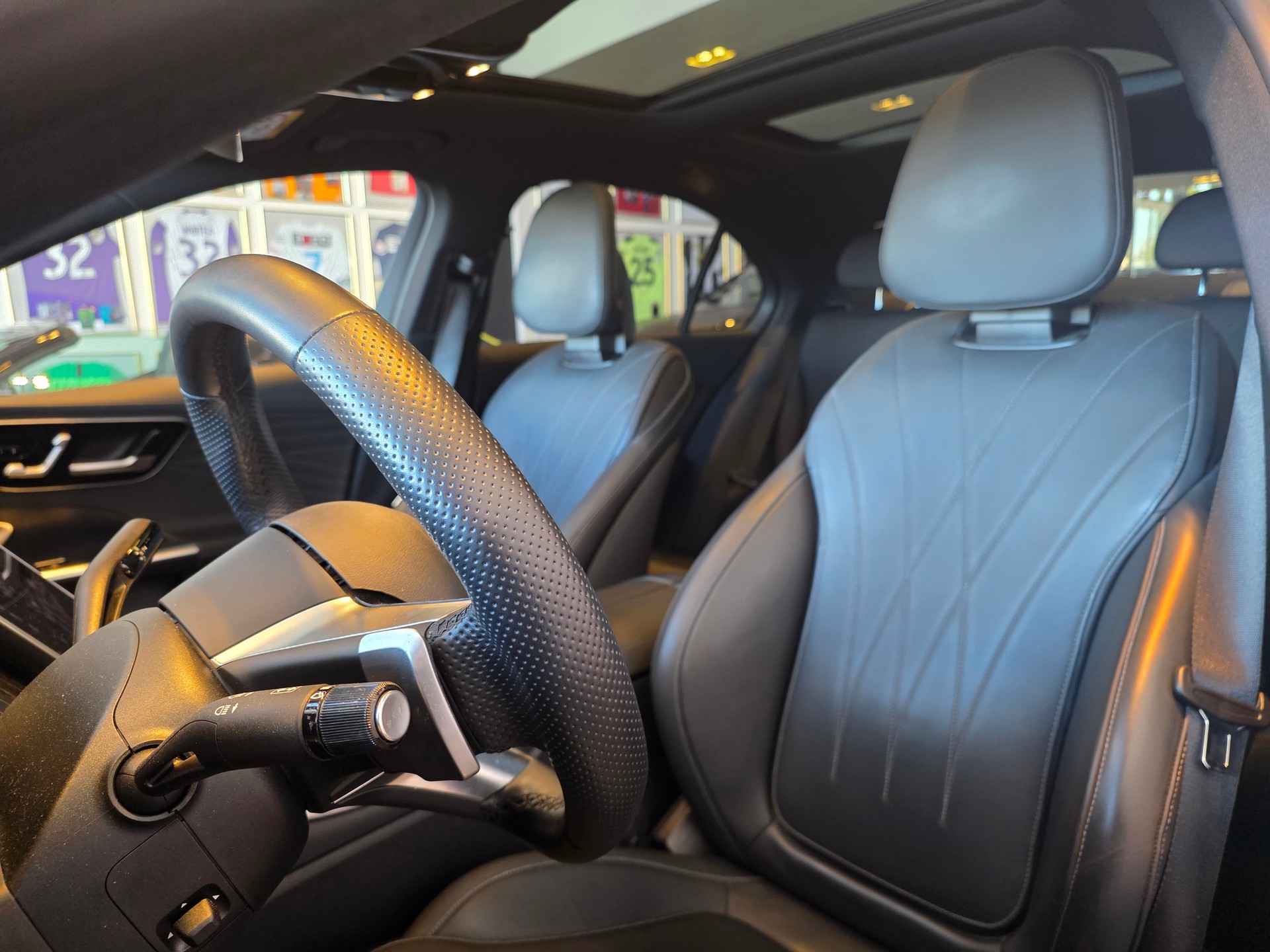 MERCEDES-BENZ C 200 4M AMG Line-image-9
