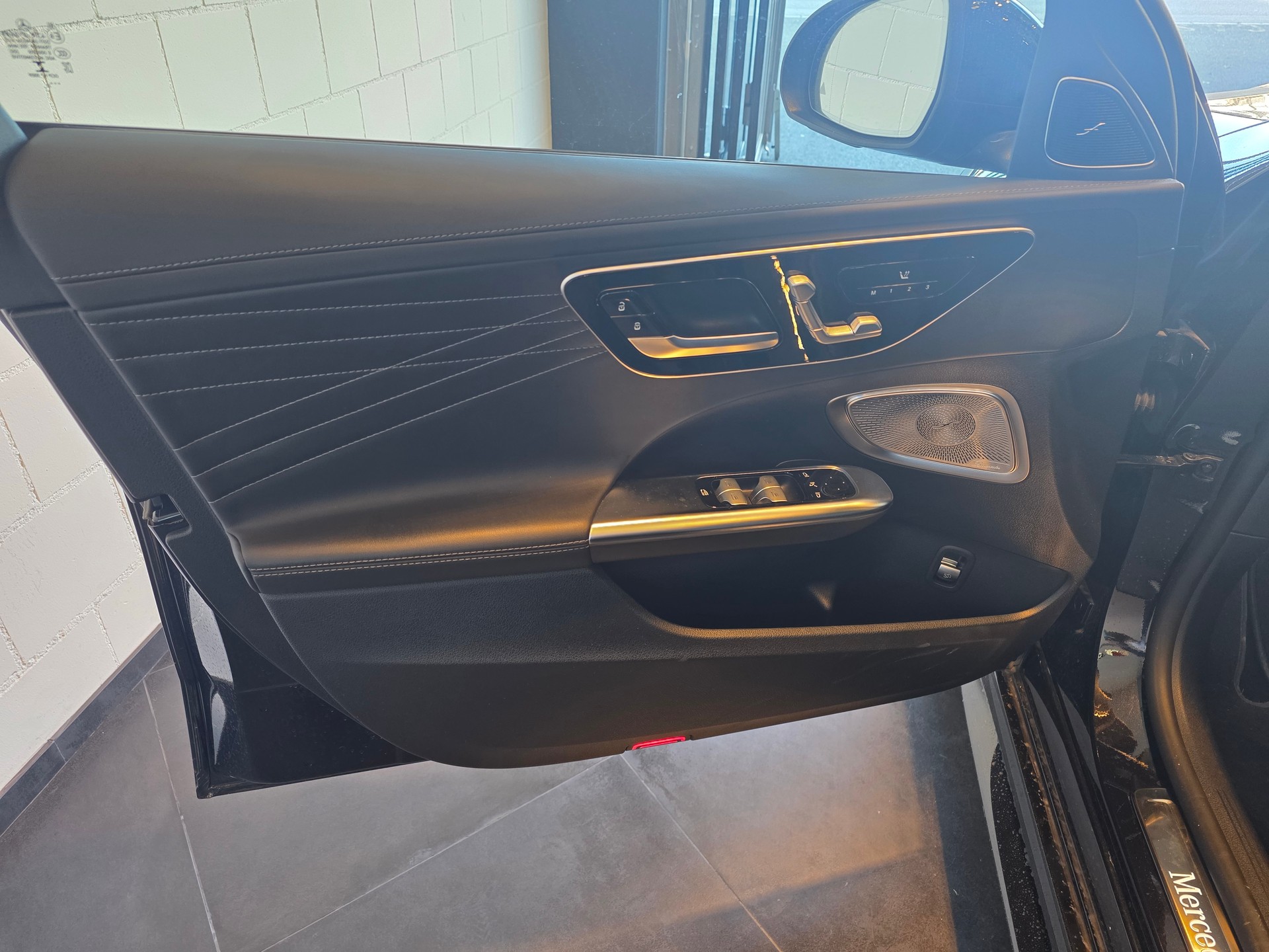 MERCEDES-BENZ C 200 4M AMG Line-image-7