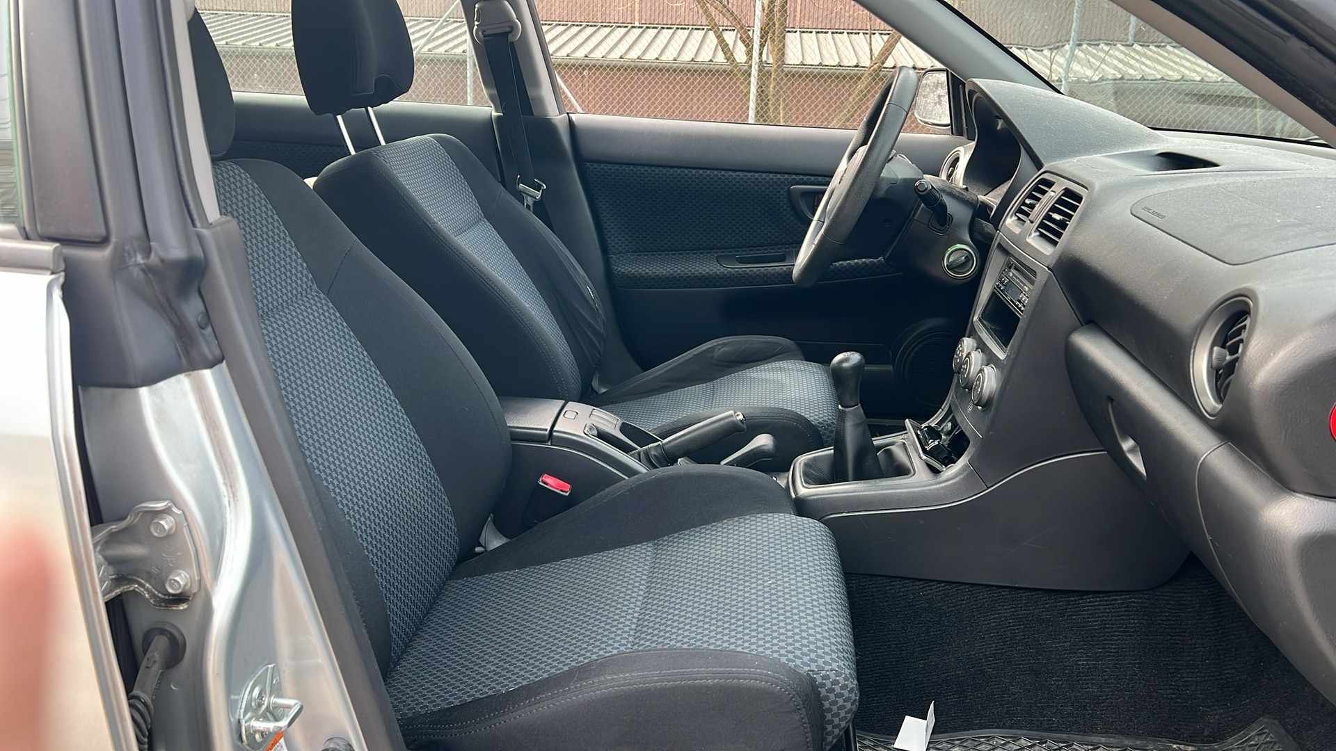 SUBARU Impreza 1.6-image-11