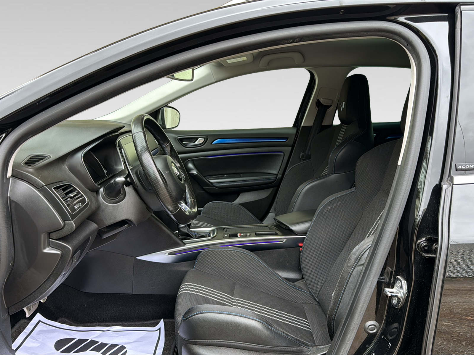 RENAULT Mégane Grandtour 1.6 16V Turbo GT Limited EDC *CH-Fahrzeug*-image-10