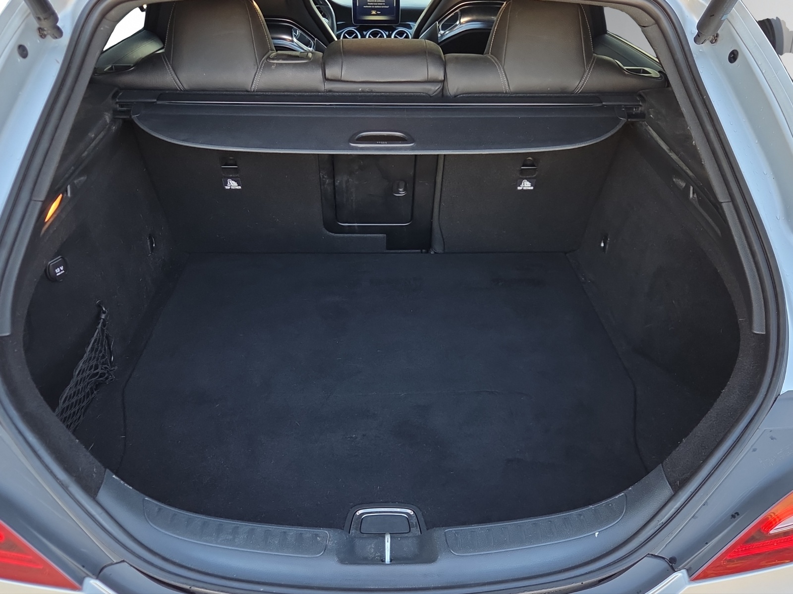 MERCEDES-BENZ CLA Shooting Brake 45 AMG 4Matic Speedshift-image-14