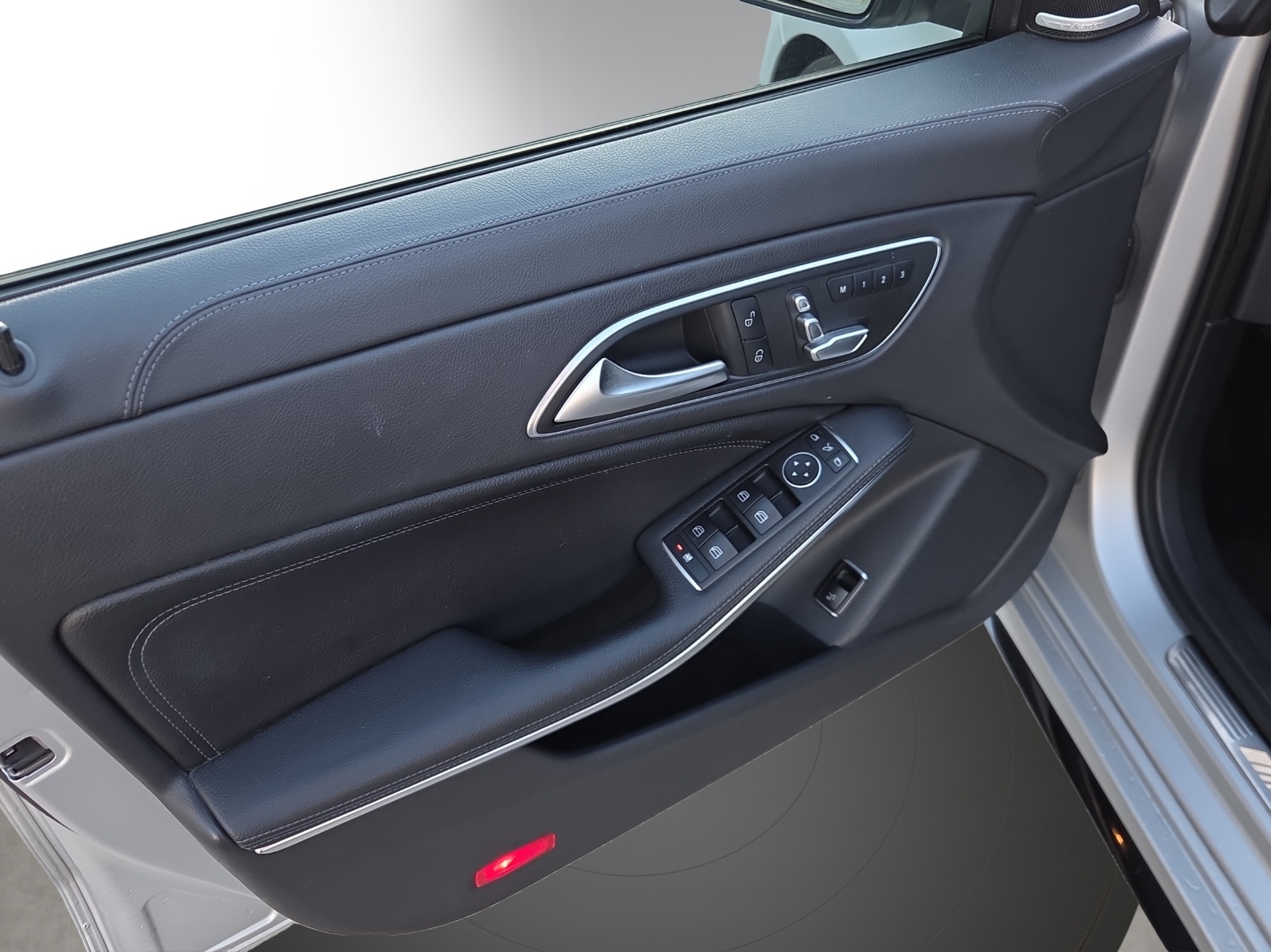 MERCEDES-BENZ CLA Shooting Brake 45 AMG 4Matic Speedshift-image-9