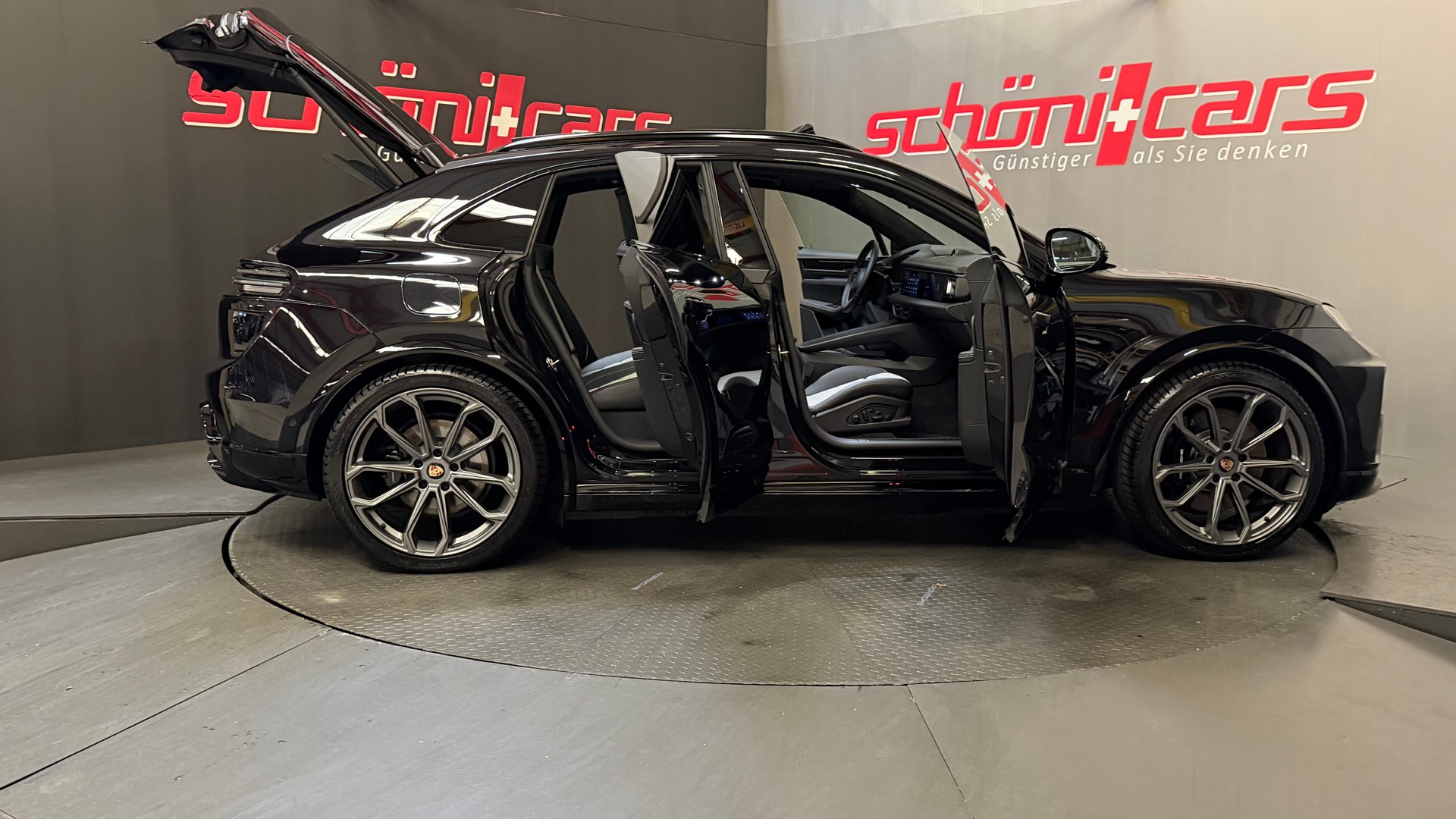PORSCHE Macan Turbo 100kWh-image-7