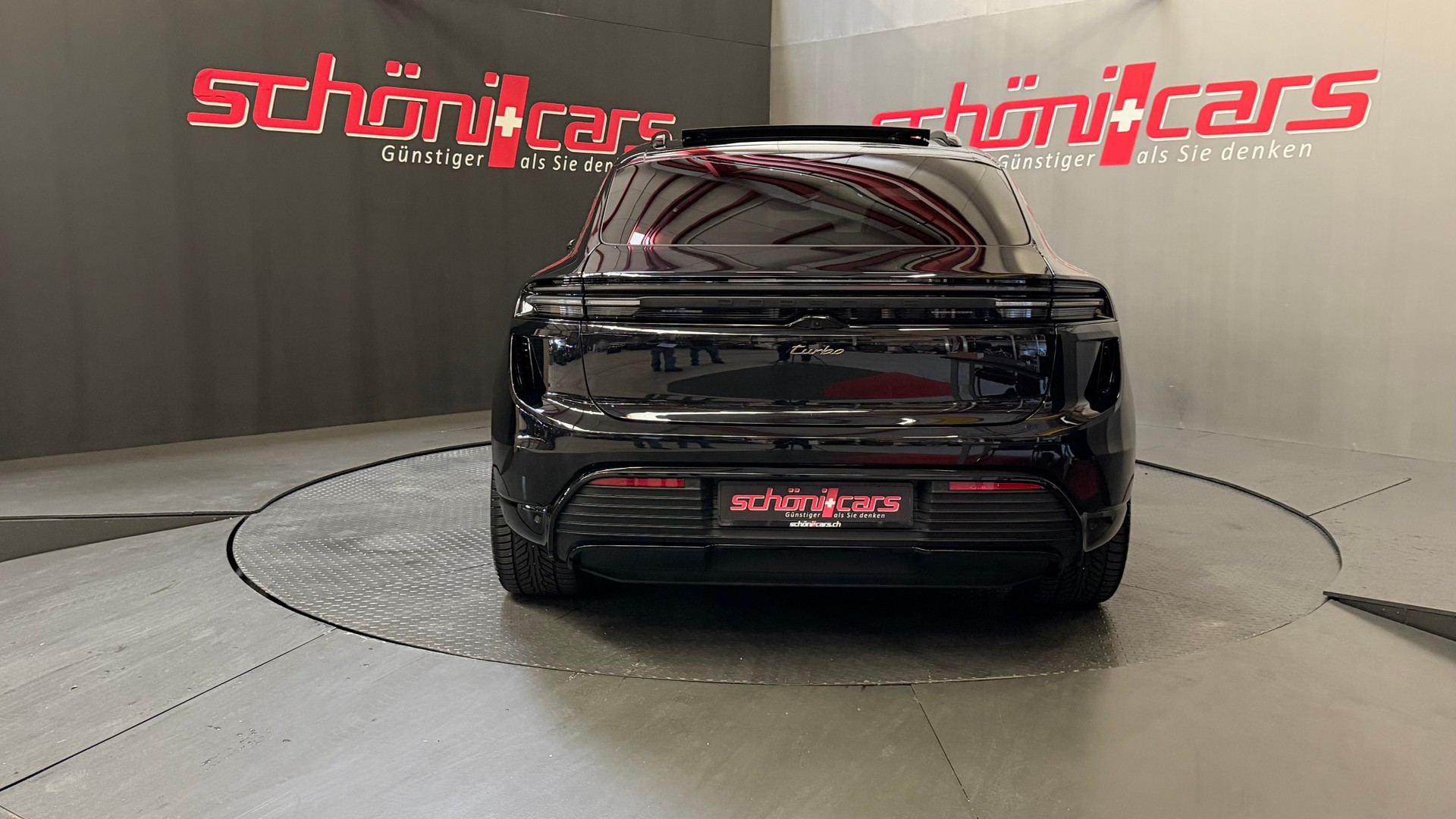 PORSCHE Macan Turbo 100kWh-image-4