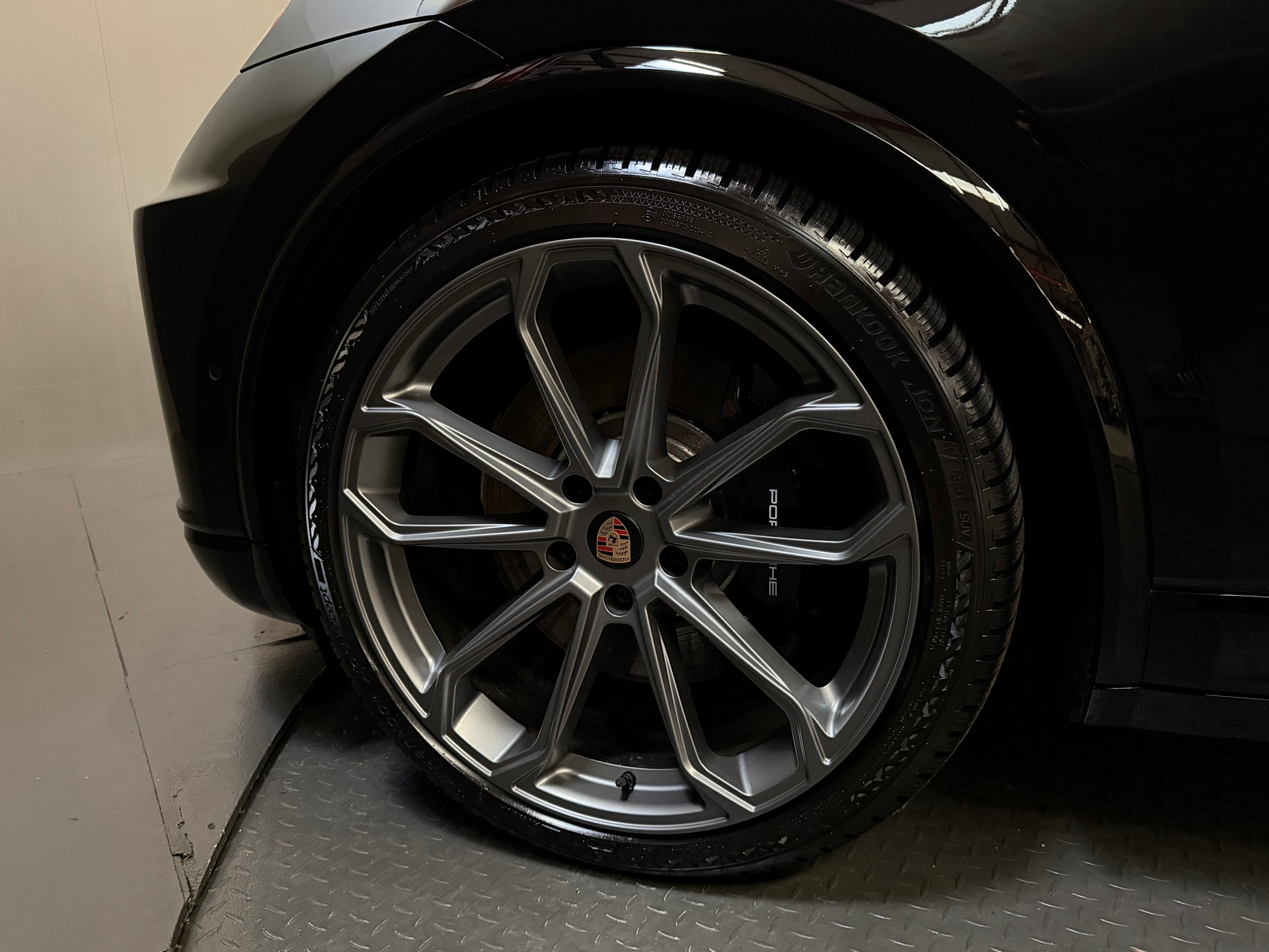 PORSCHE Macan Turbo 100kWh-image-12