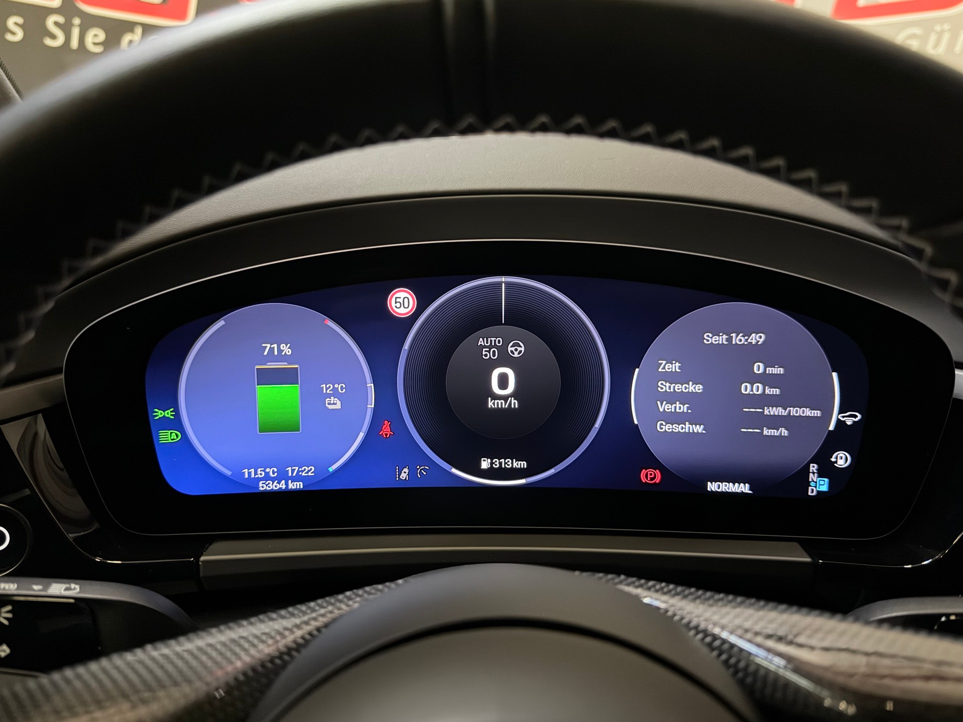 PORSCHE Macan Turbo 100kWh-image-31