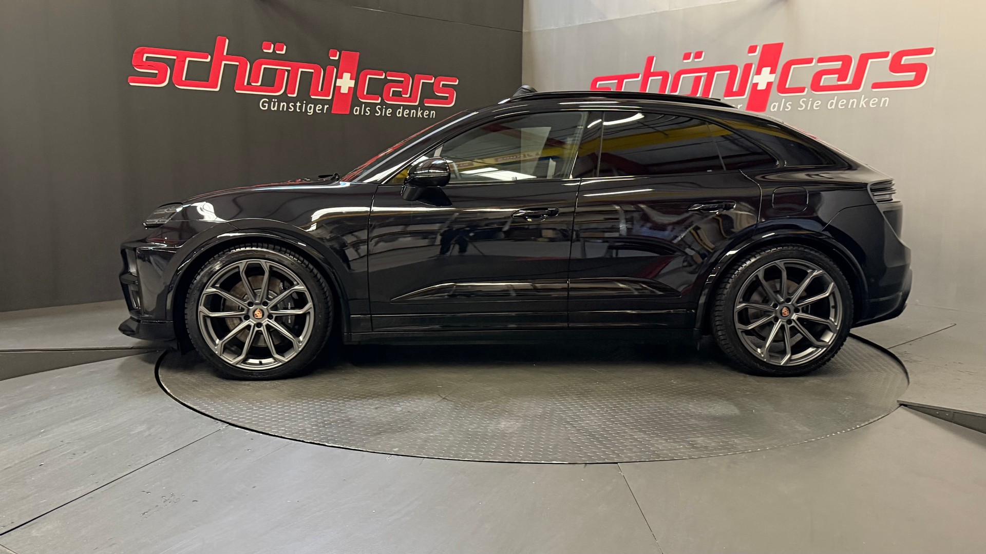 PORSCHE Macan Turbo 100kWh-image-2