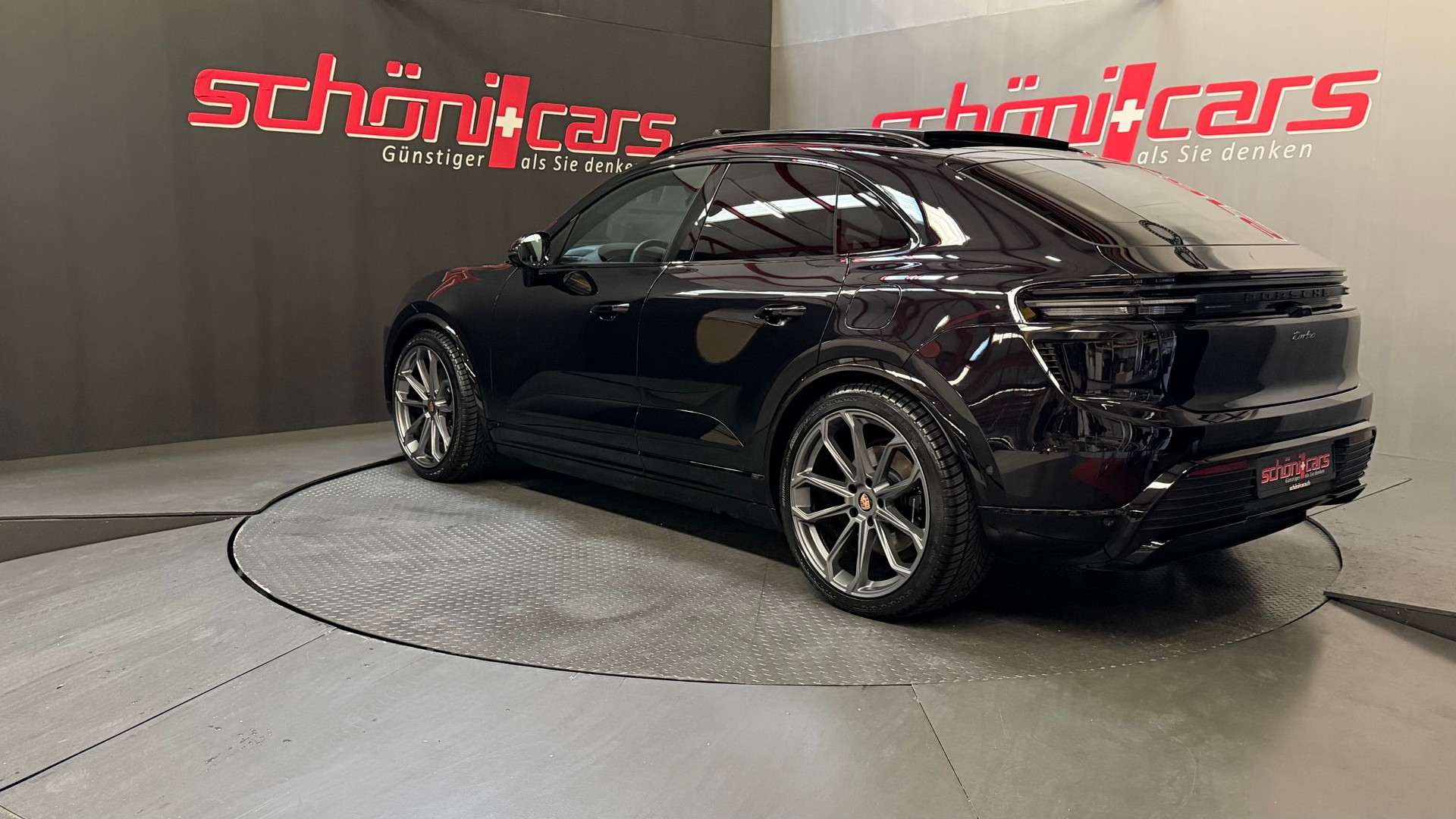 PORSCHE Macan Turbo 100kWh-image-3