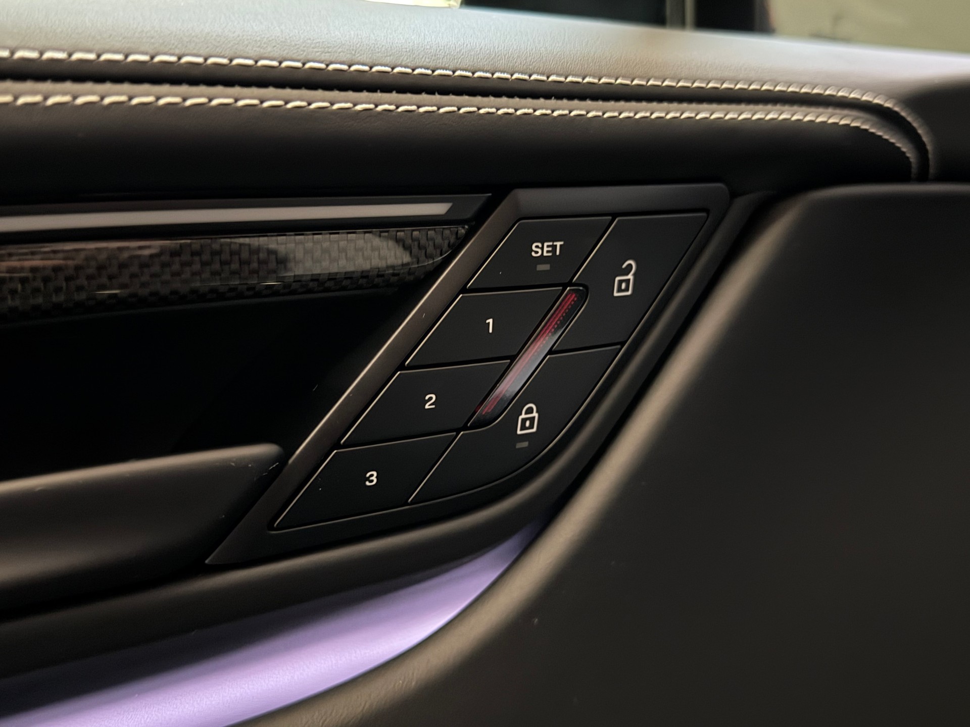 PORSCHE Macan Turbo 100kWh-image-32