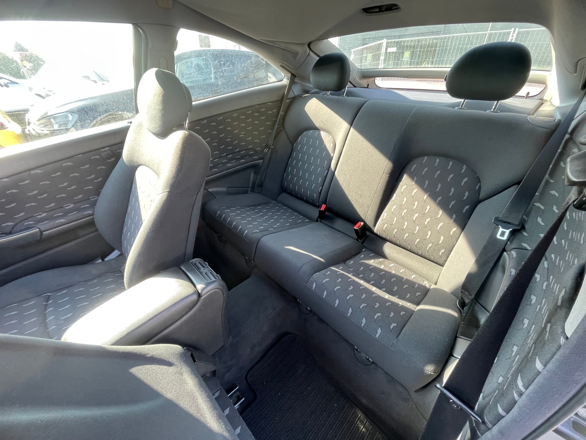 MERCEDES-BENZ C 220 CDI-image-11