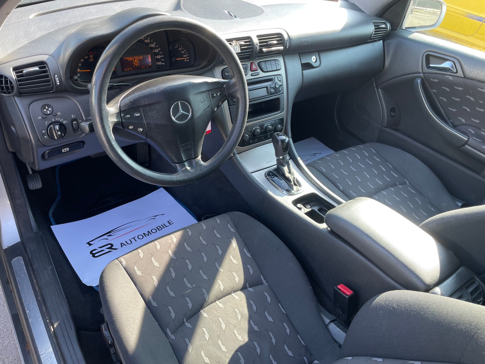 MERCEDES-BENZ C 220 CDI-image-10