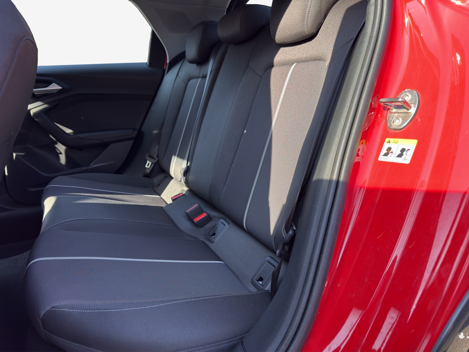AUDI A1 City Carver 30 TFSI Attraction S-tronic-image-11