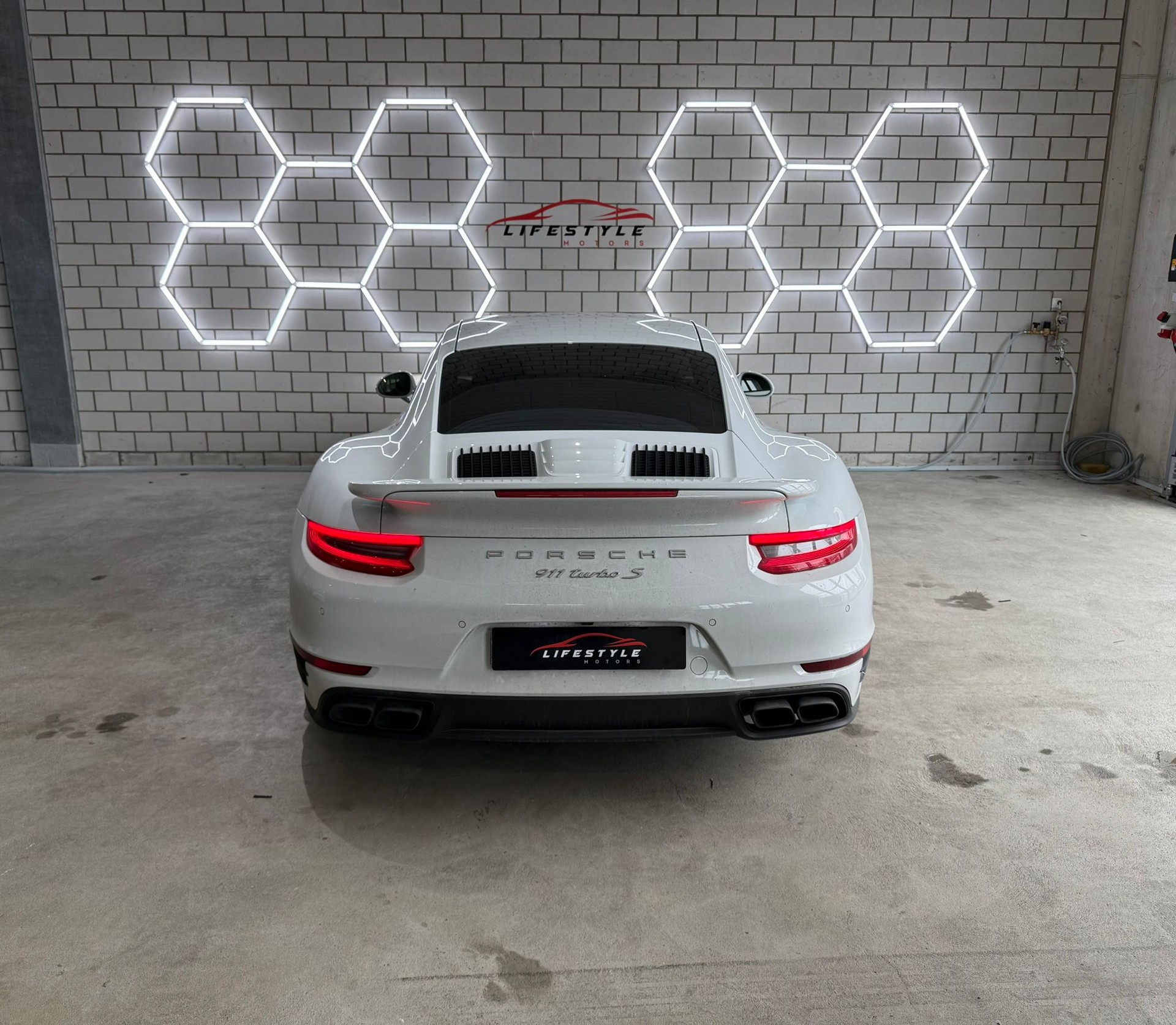 PORSCHE 911 Turbo S PDK-image-3