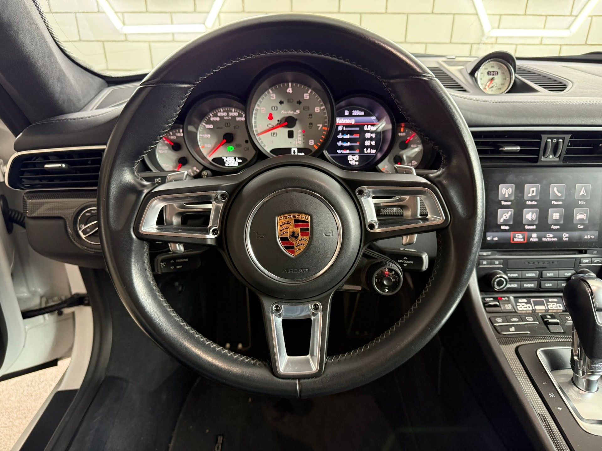 PORSCHE 911 Turbo S PDK-image-7