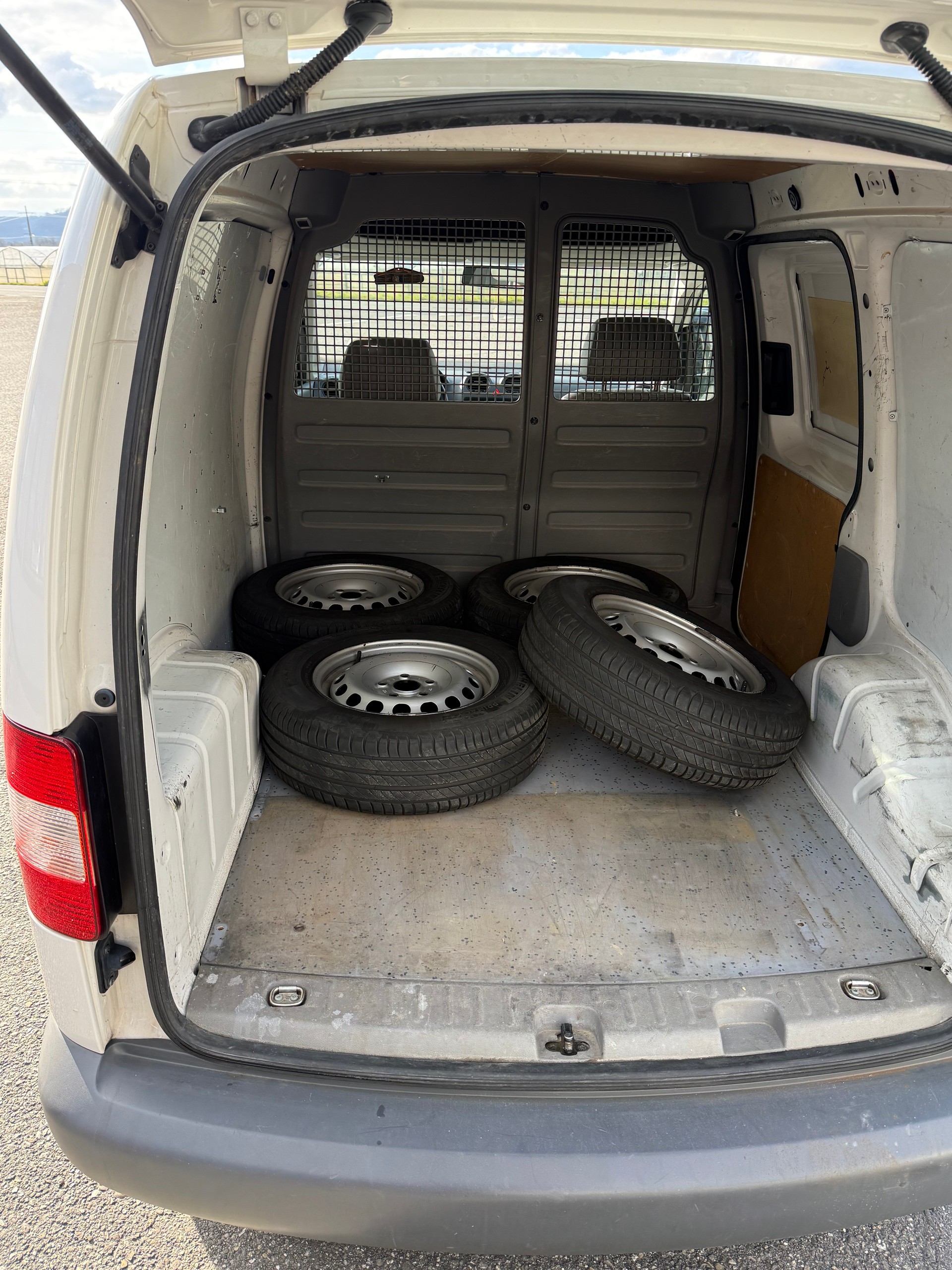 VW Caddy 2.0 EcoFuel-image-6