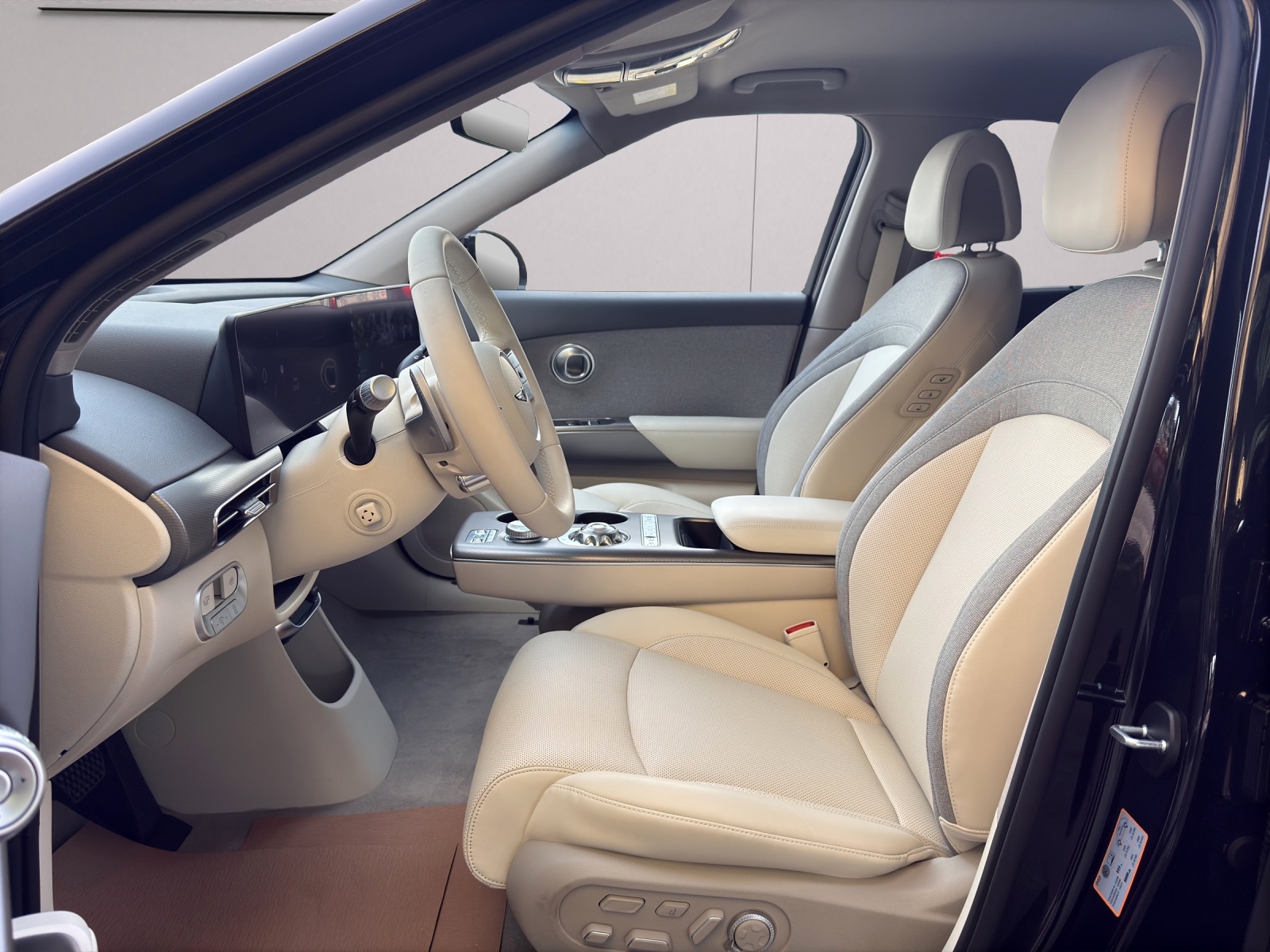 GENESIS GV60 77.4 kWh Premium ★ Werksgarantie bis 09.2029-image-12