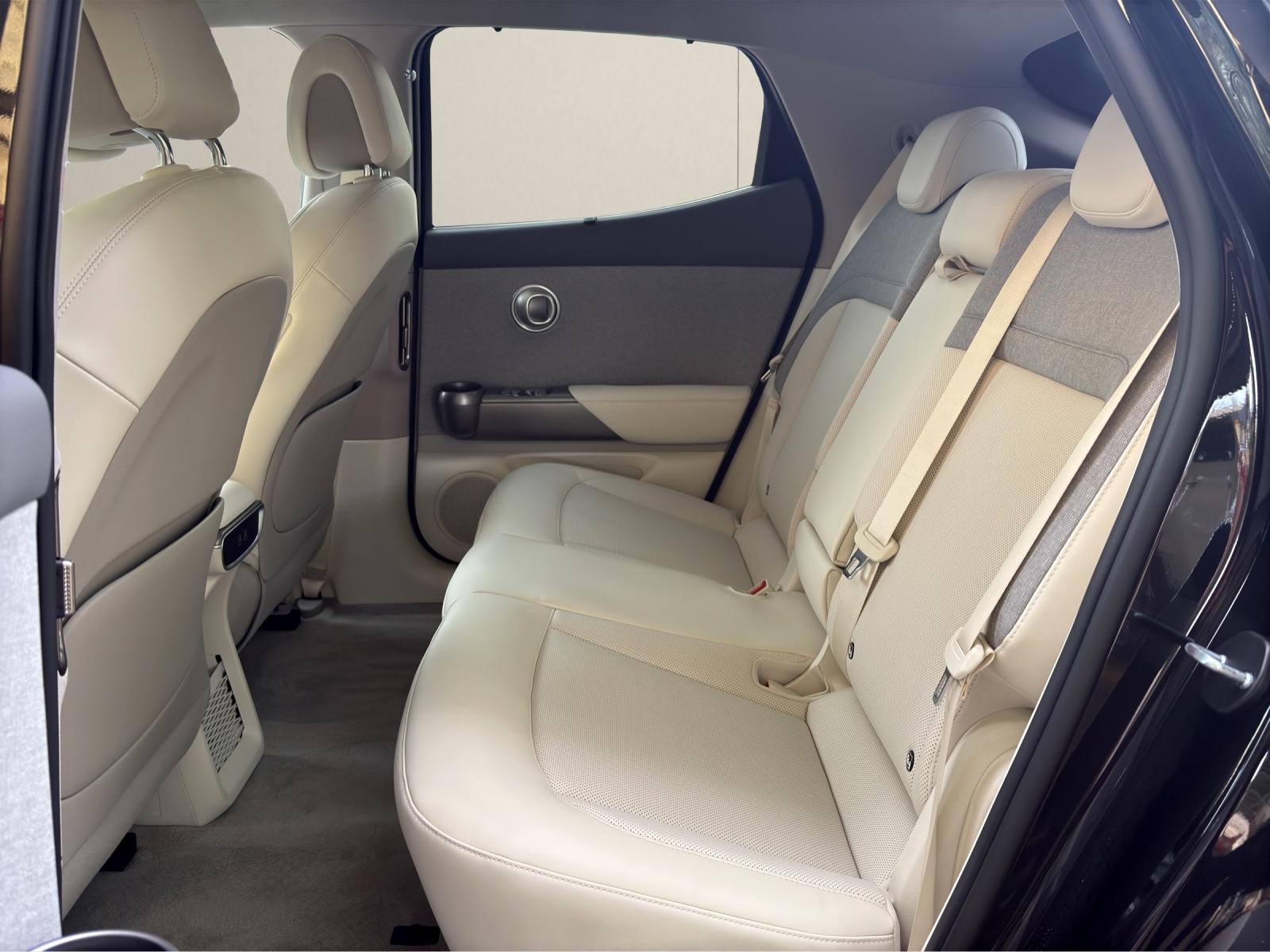 GENESIS GV60 77.4 kWh Premium ★ Werksgarantie bis 09.2029-image-13