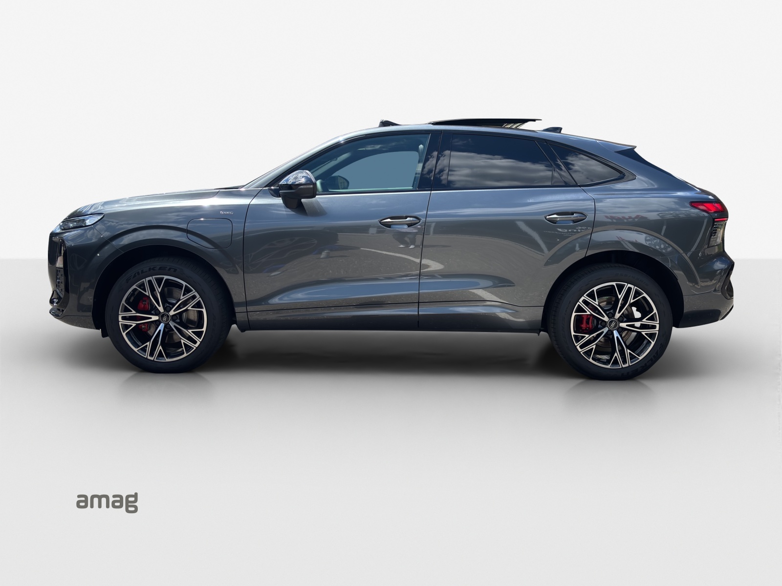 AUDI Q3 Sportback e-hybrid 200 kW S tronig-showroom-element-1