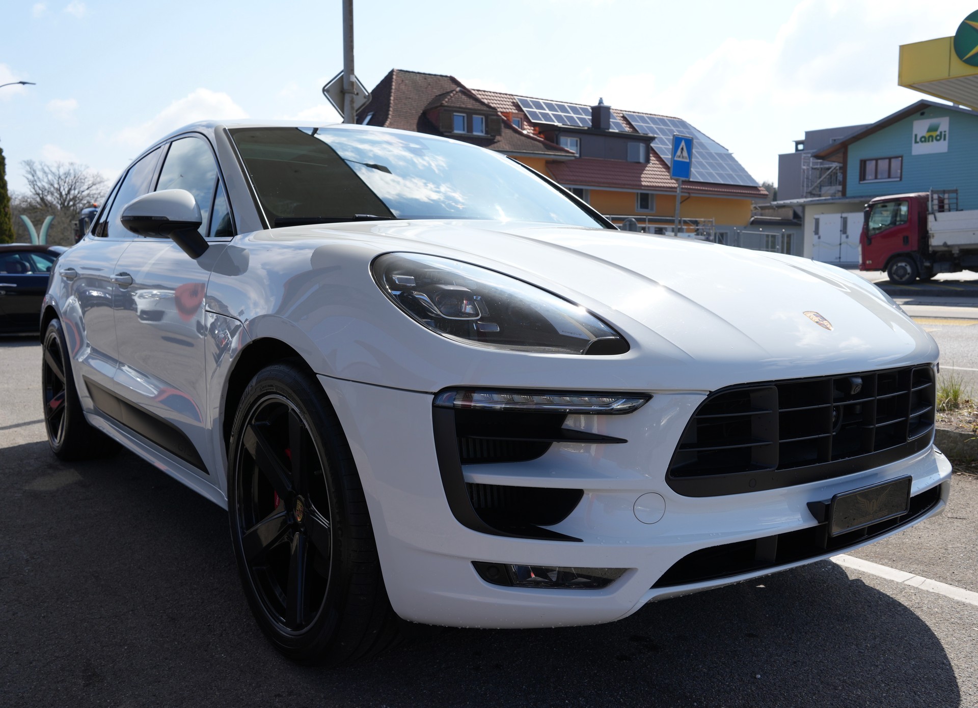 PORSCHE Macan GTS PDK-image-5